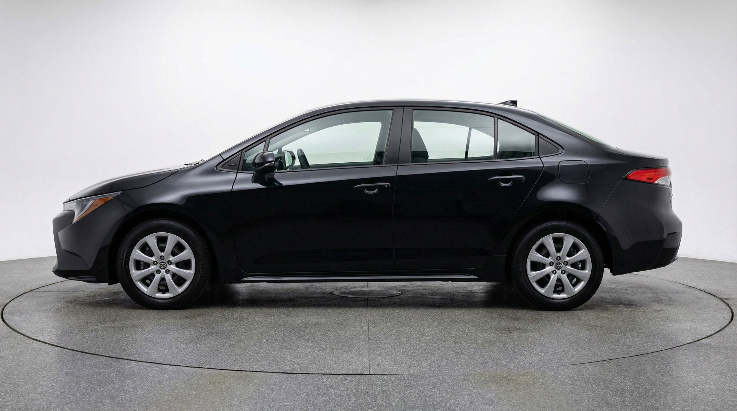 Thumbnail: 2025 Toyota Corolla - 5