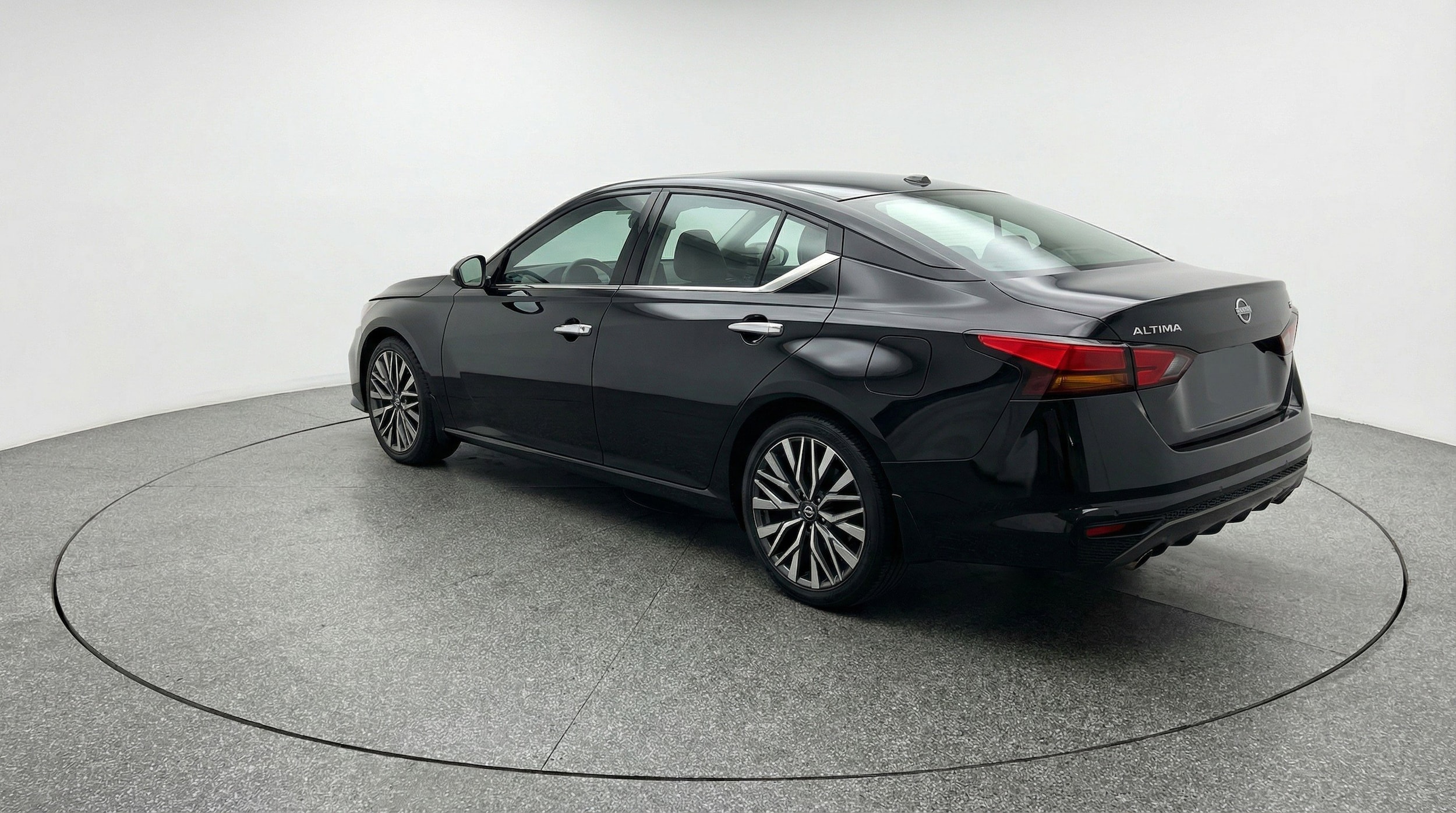 Thumbnail: 2025 Nissan Altima - 6