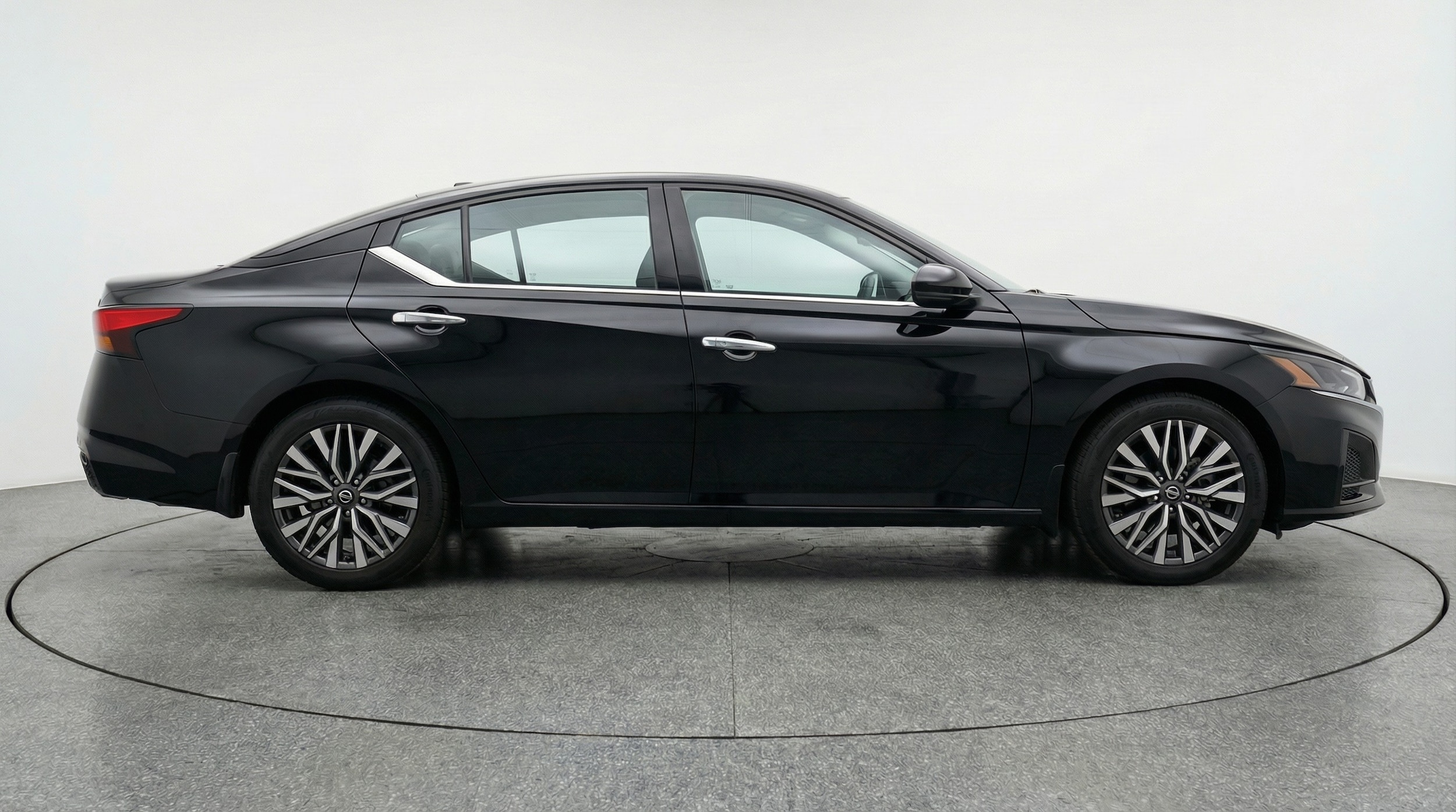 Thumbnail: 2025 Nissan Altima - 8