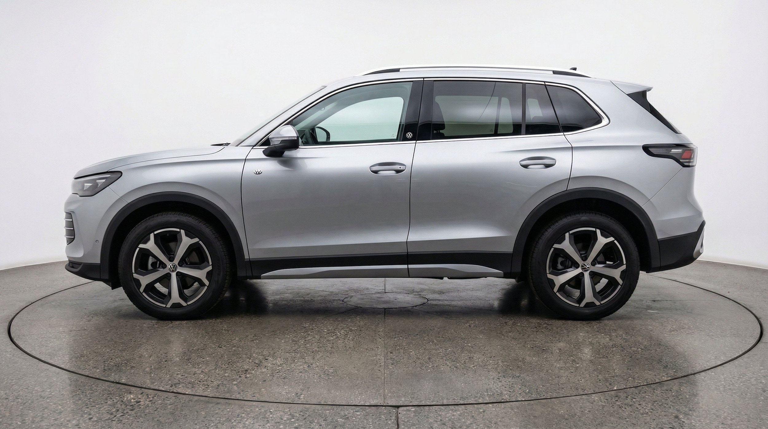 Thumbnail: 2026 Volkswagen Tiguan - 5