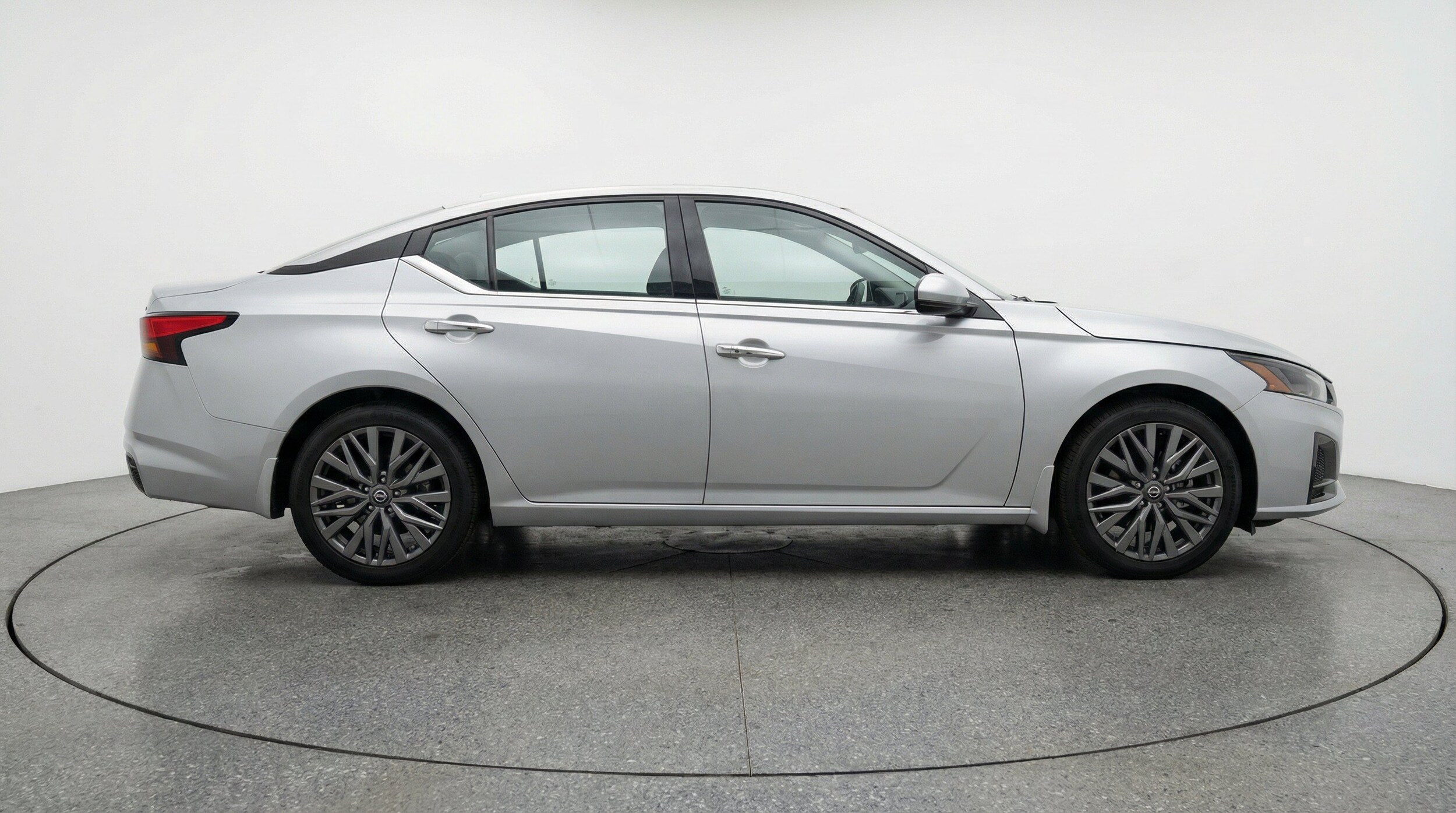 Thumbnail: 2025 Nissan Altima - 11
