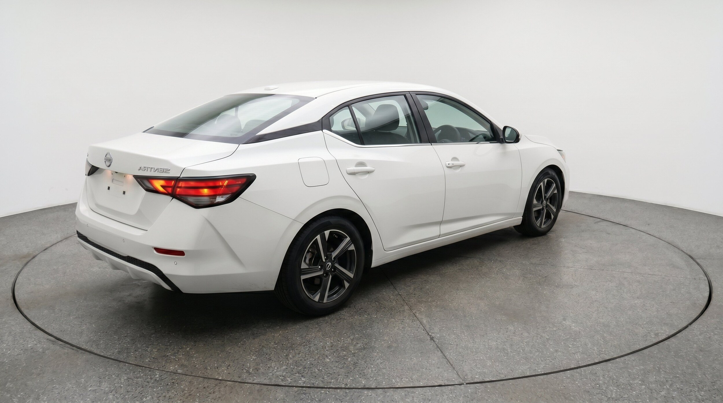 Thumbnail: 2025 Nissan Sentra - 9