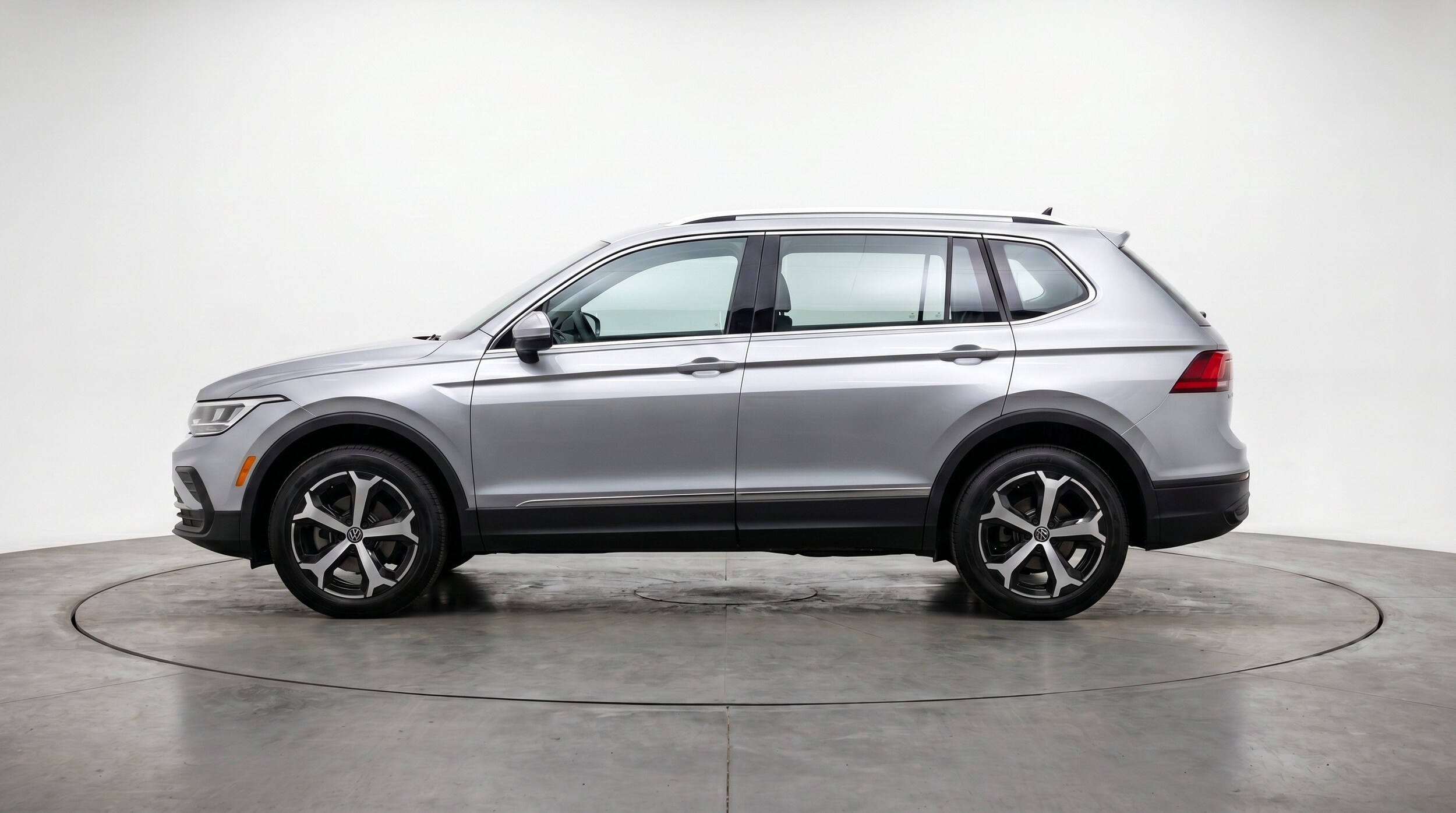 Thumbnail: 2026 Volkswagen Tiguan - 5