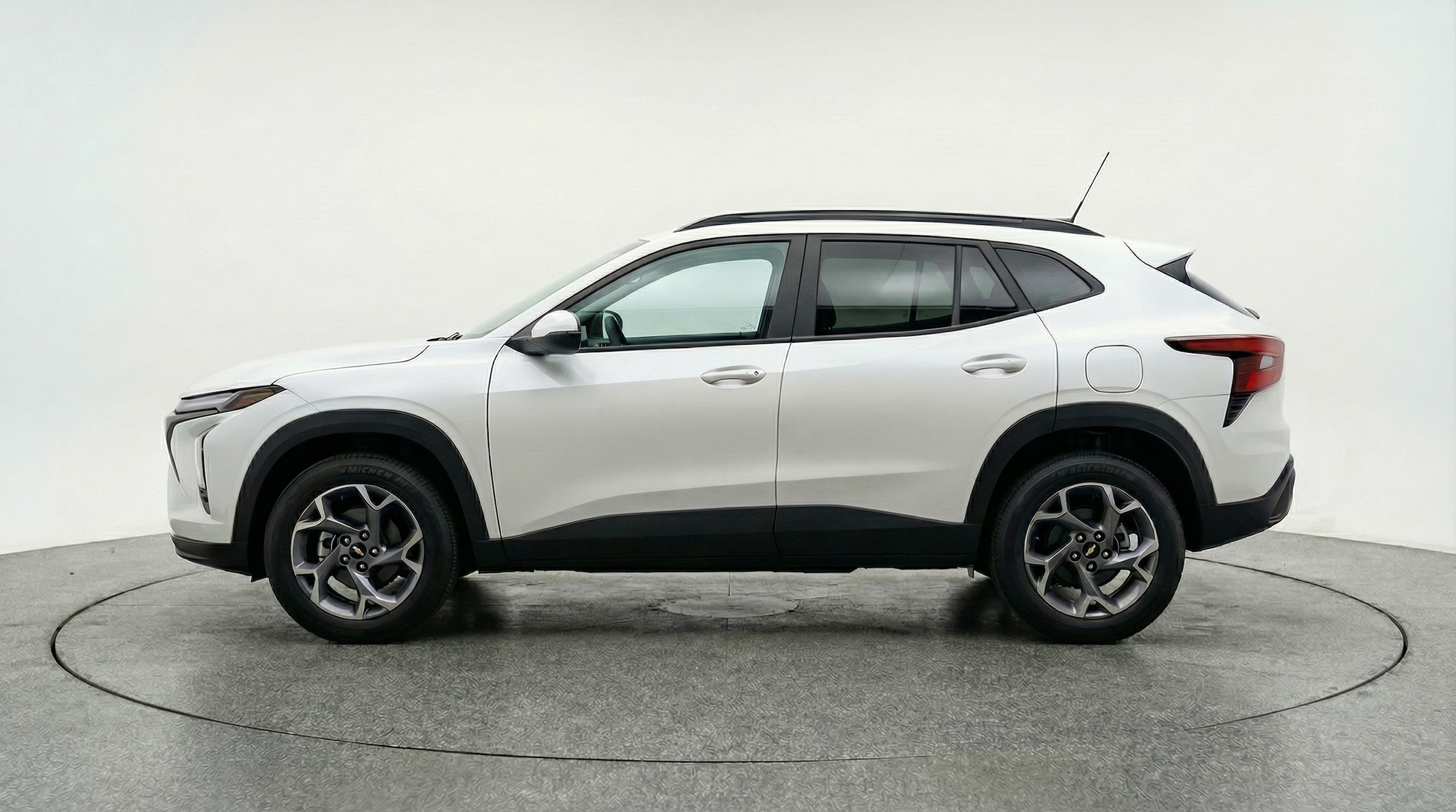 Thumbnail: 2025 Chevrolet Trax - 4