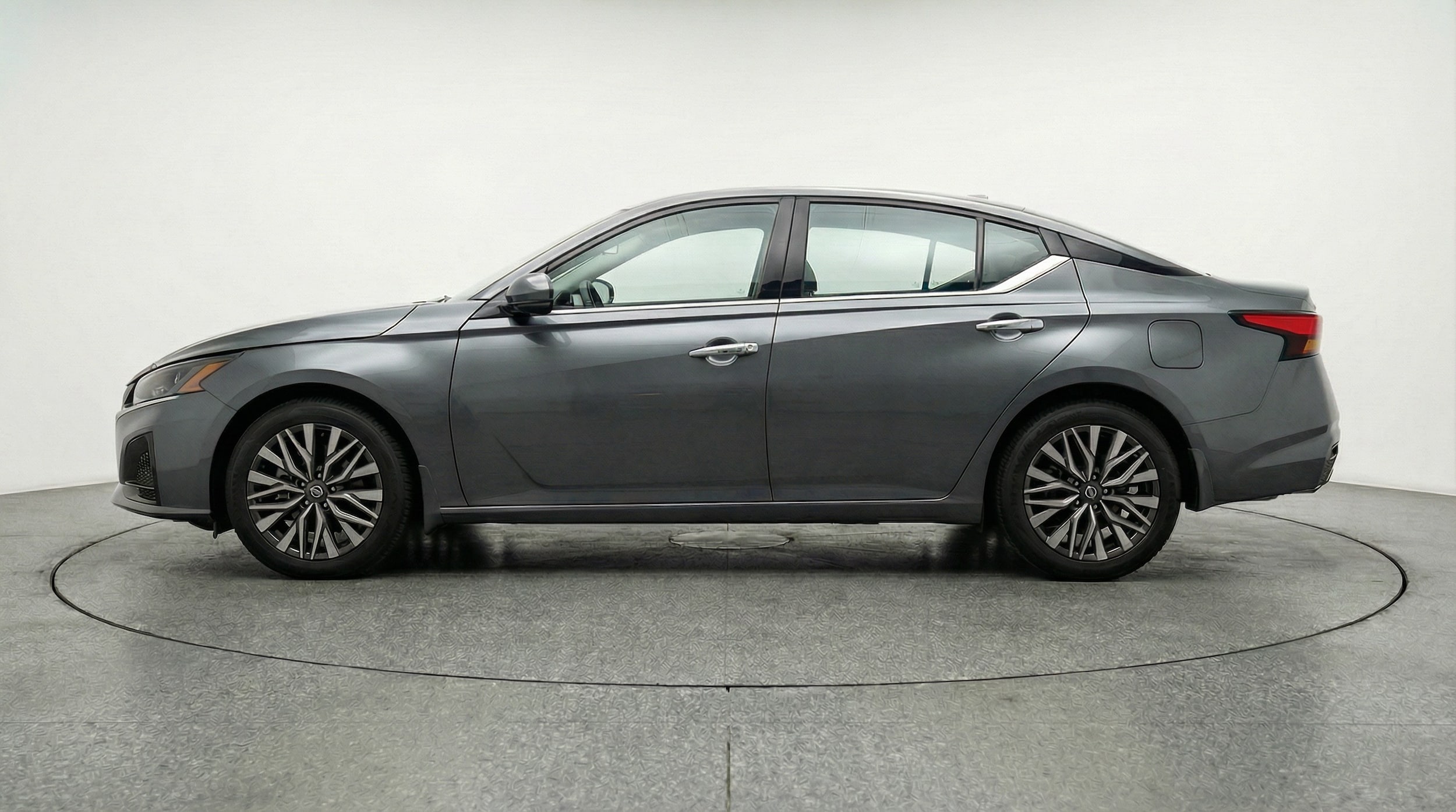 Thumbnail: 2025 Nissan Altima - 4