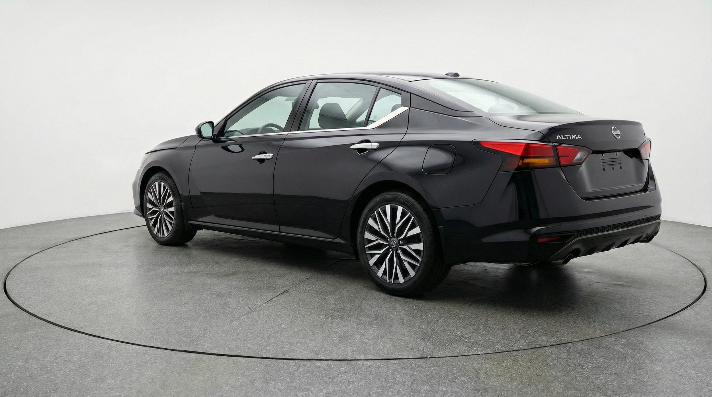 Thumbnail: 2025 Nissan Altima - 5