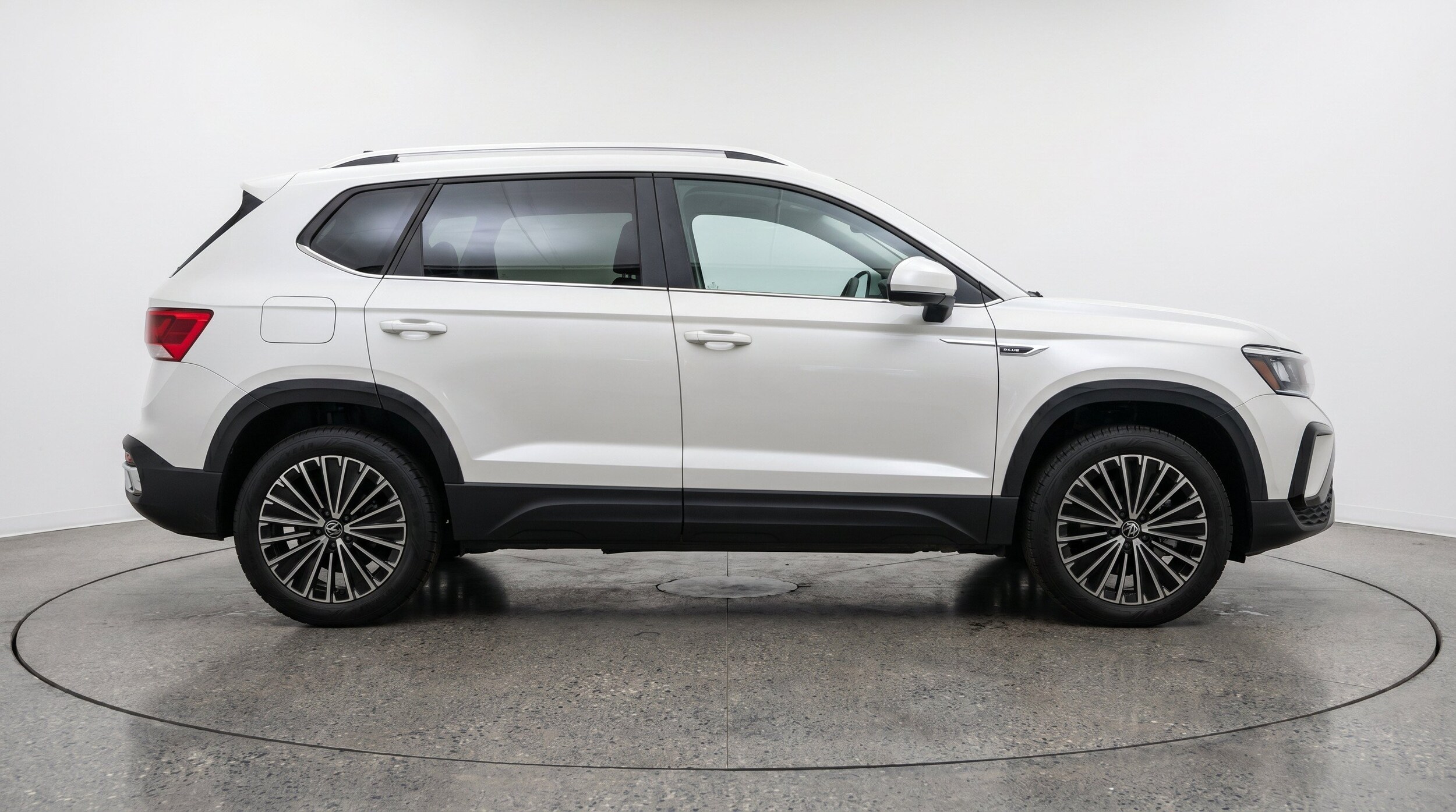 Thumbnail: 2026 Volkswagen Taos - 11