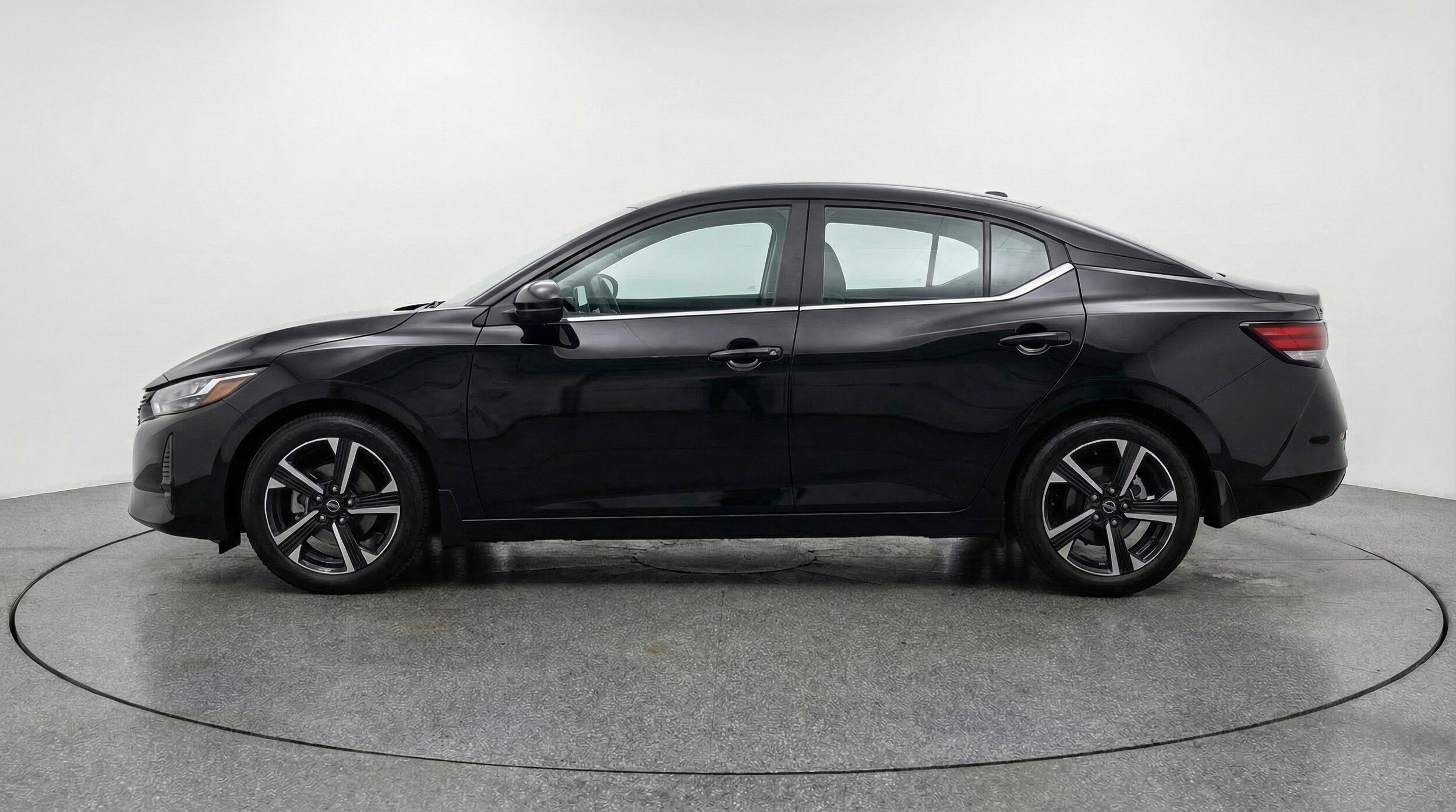 Thumbnail: 2025 Nissan Sentra - 5