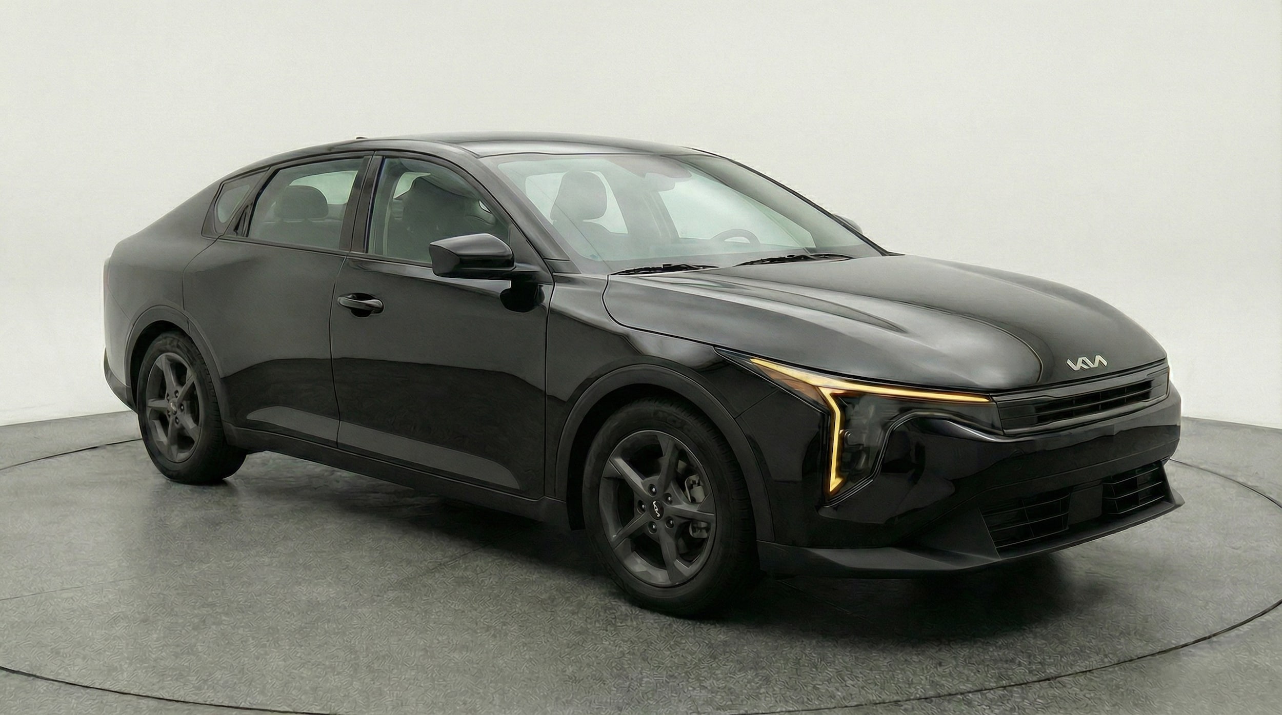 Thumbnail: 2025 Kia K4 - 3