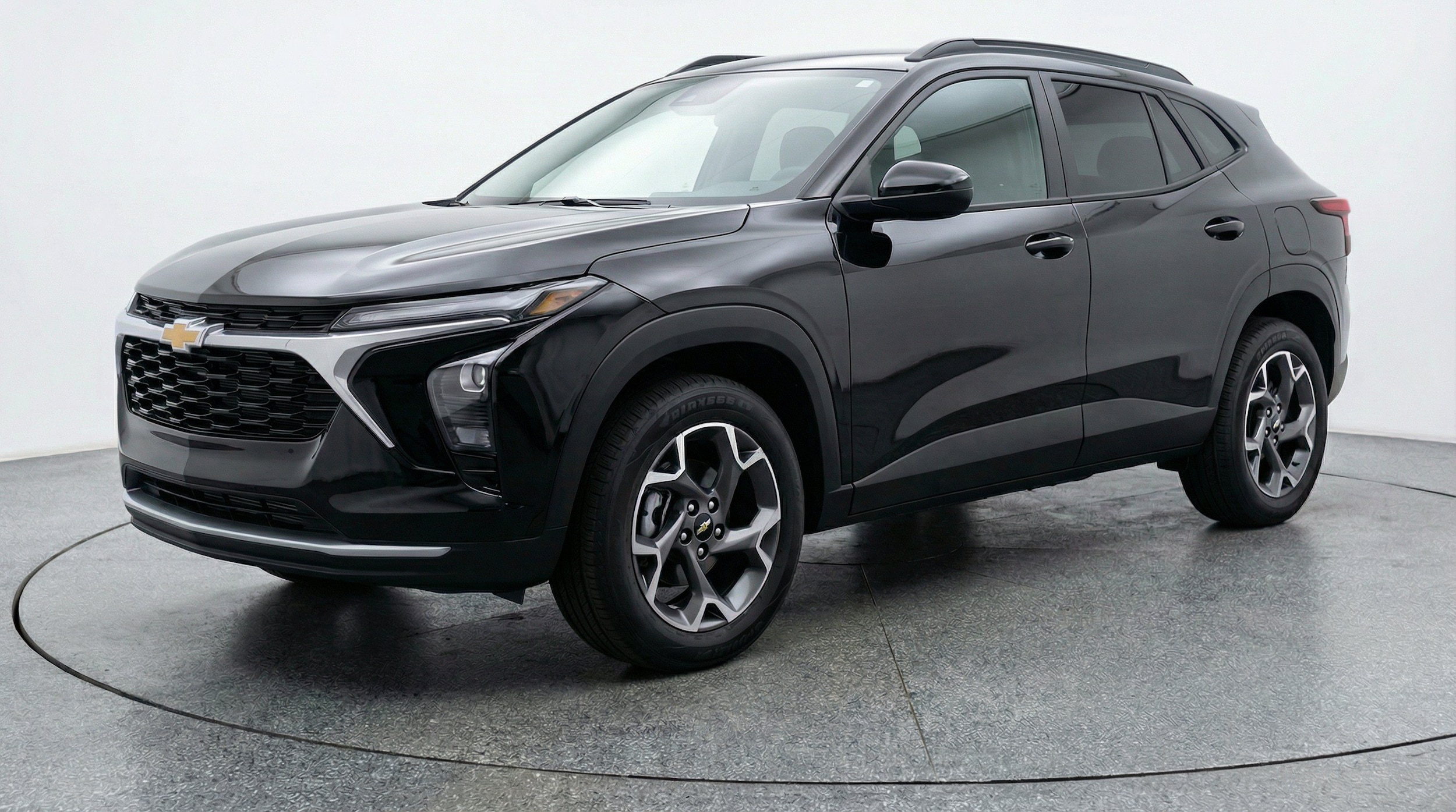Thumbnail: 2025 Chevrolet Trax - 3