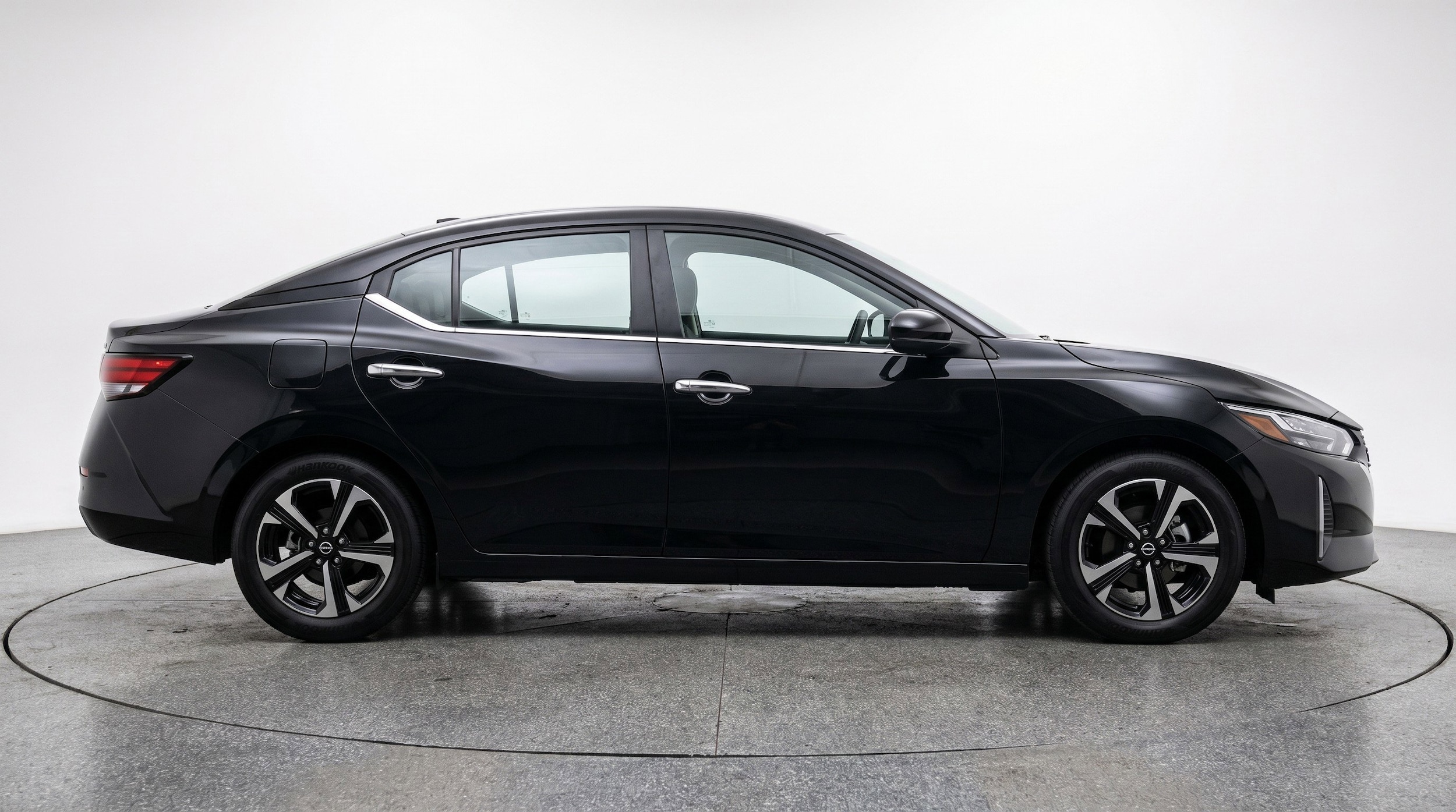 Thumbnail: 2025 Nissan Sentra - 11
