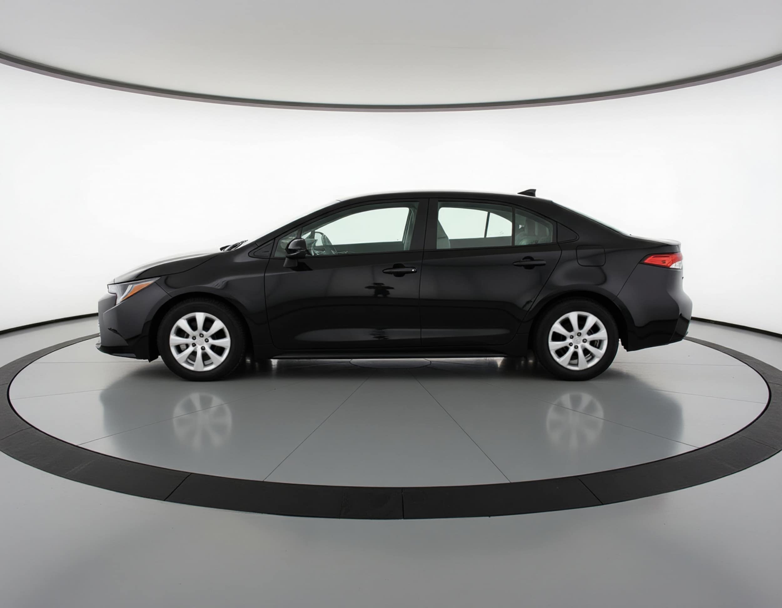 Thumbnail: 2025 Toyota Corolla - 4