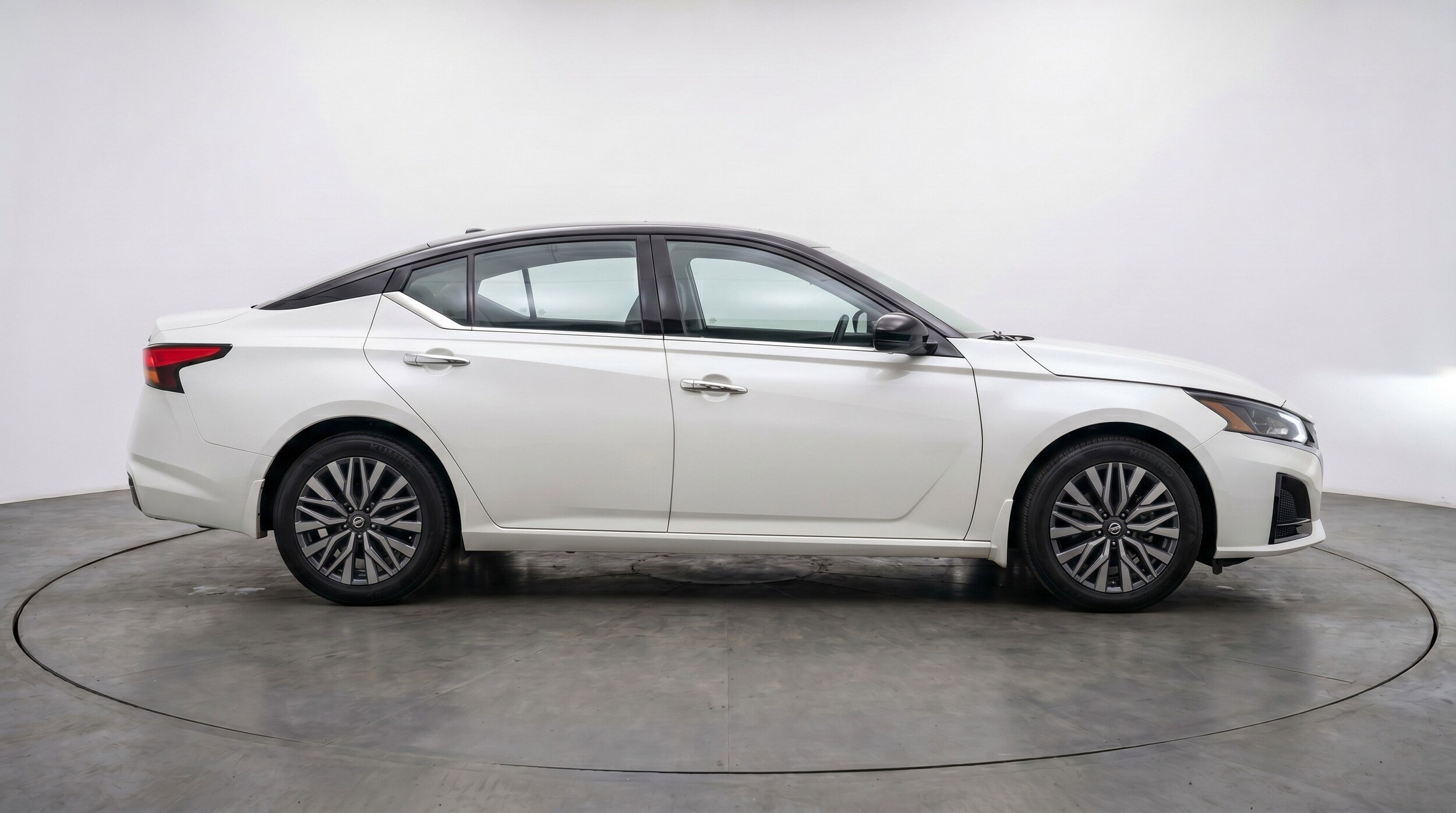 Thumbnail: 2025 Nissan Altima - 11