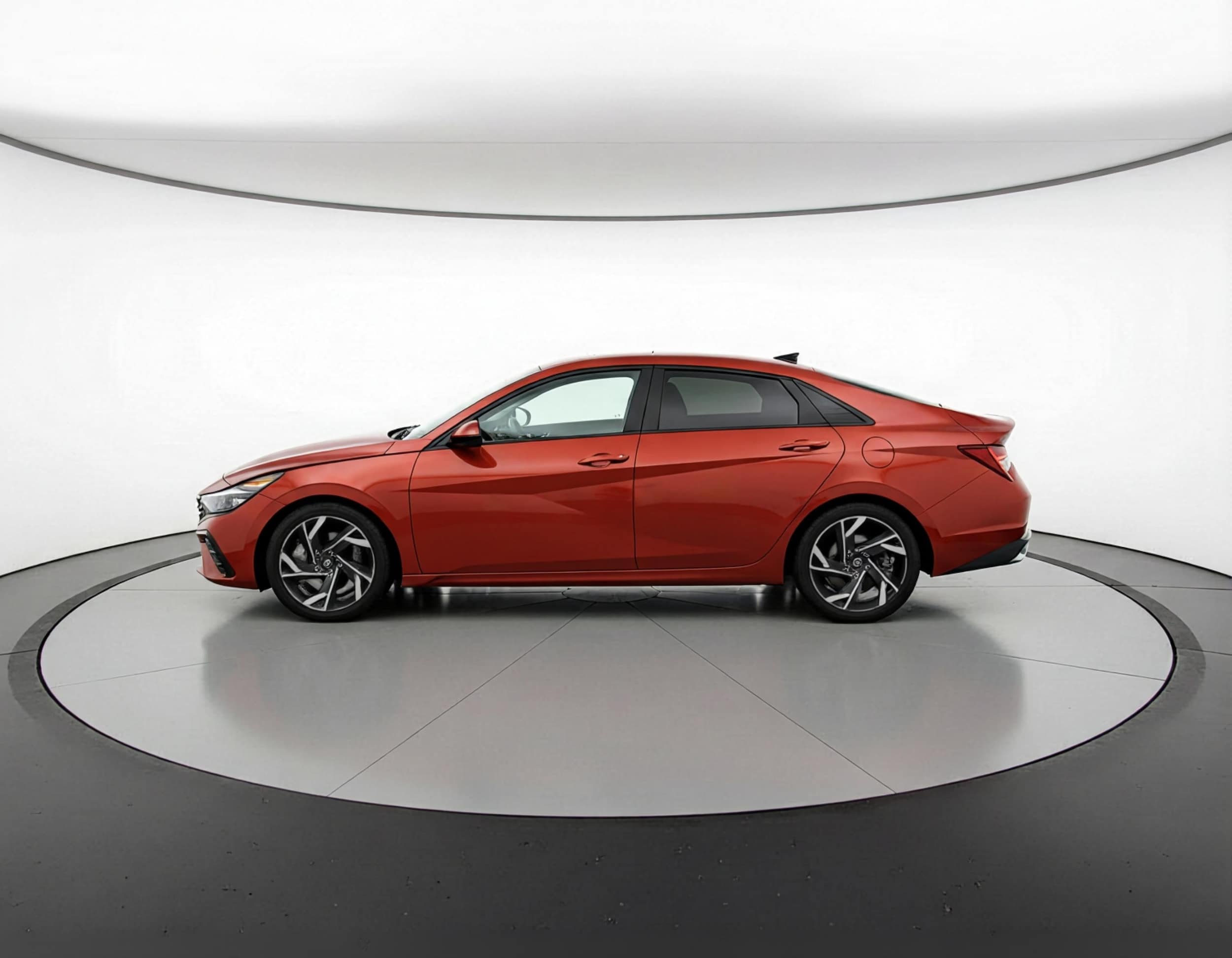 Thumbnail: 2025 Hyundai Elantra - 4