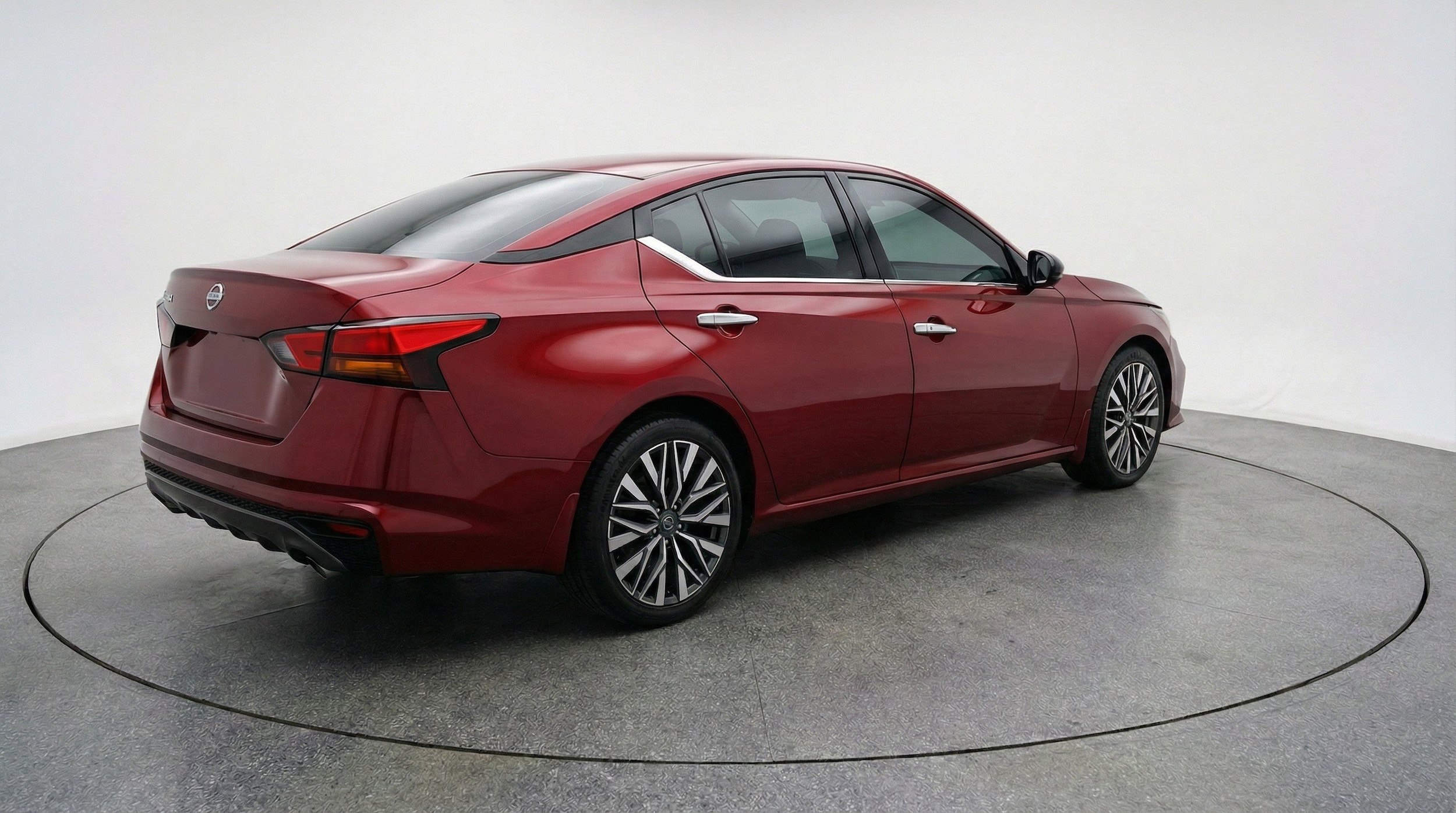 Thumbnail: 2025 Nissan Altima - 9