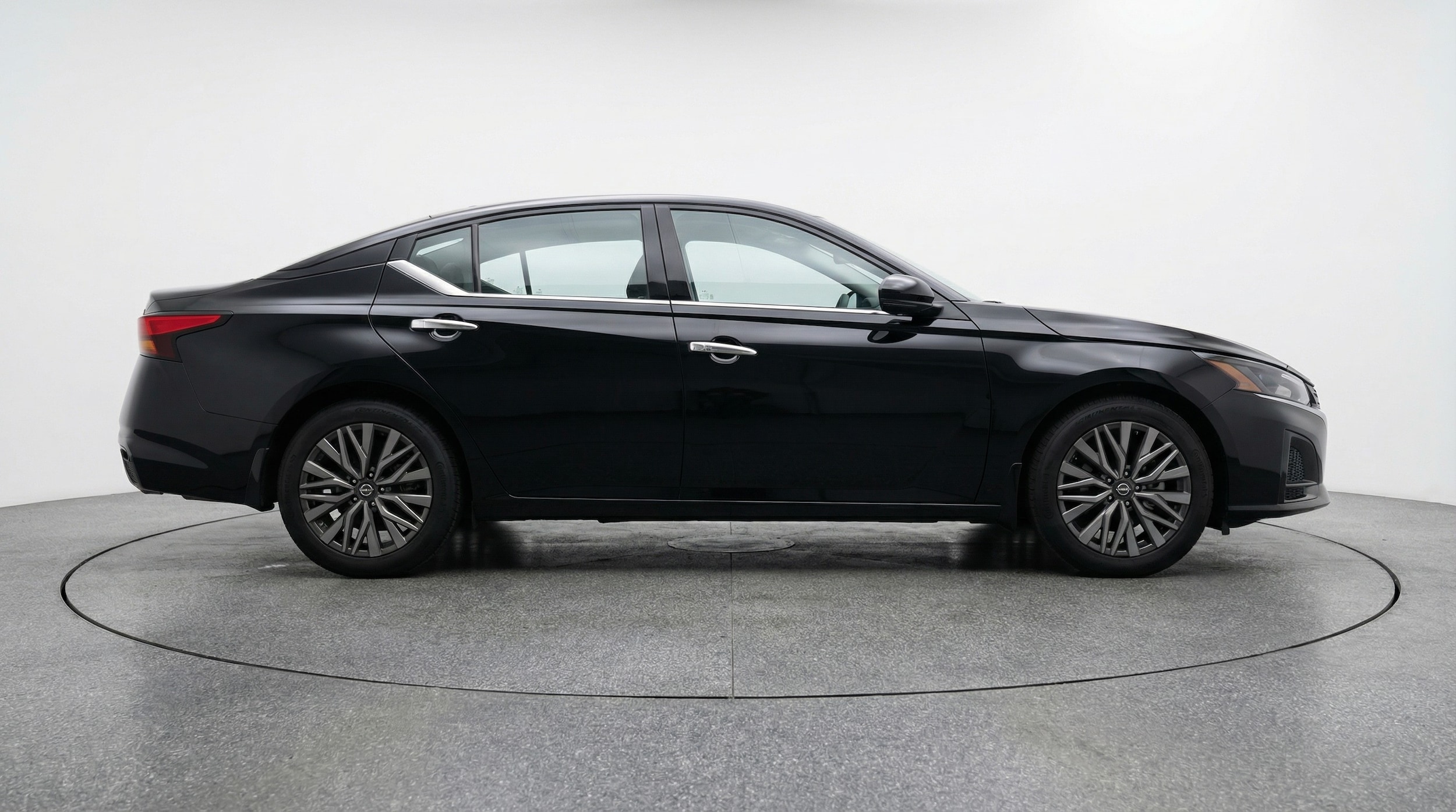 Thumbnail: 2025 Nissan Altima - 8