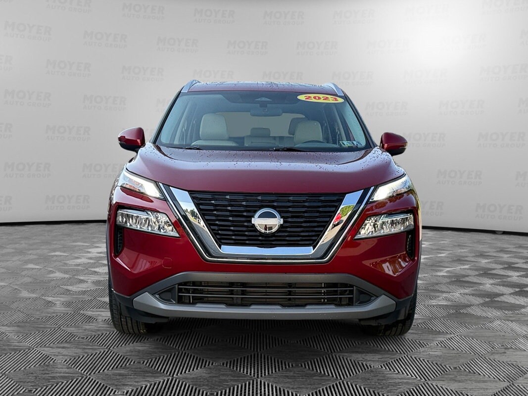 2023 Nissan Rogue AWD SV photo 3