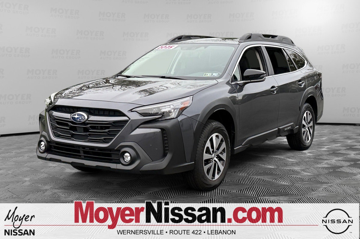 2025 Subaru Outback Premium's photo
