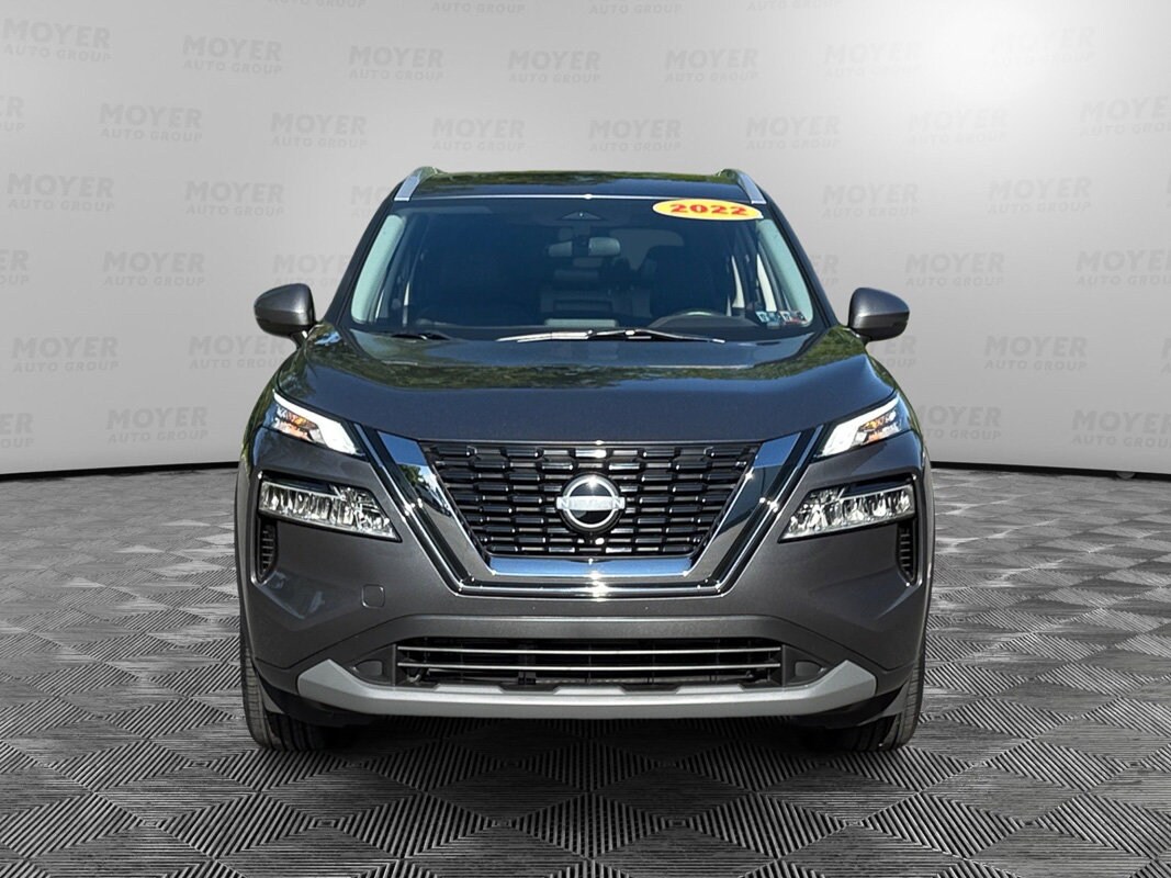 2022 Nissan Rogue SV photo 3