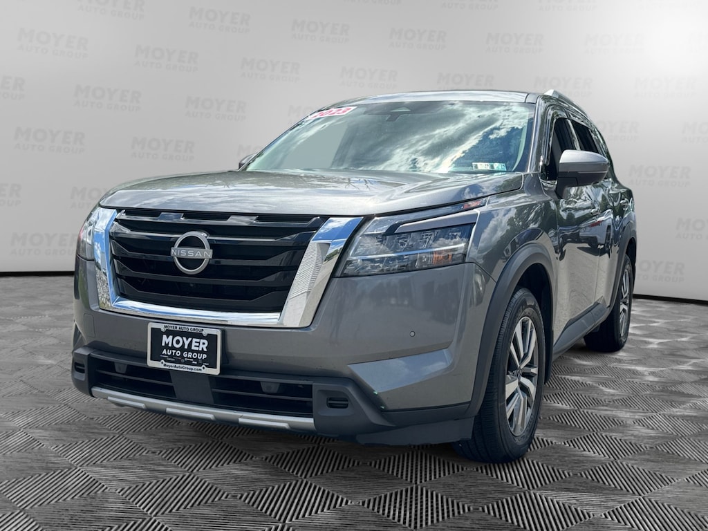 Used 2023 Nissan Pathfinder SL SL 4WD