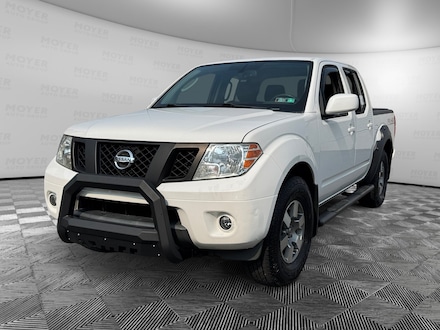 2011 Nissan Frontier PRO-4X 4WD Crew Cab SWB Manual PRO-4X