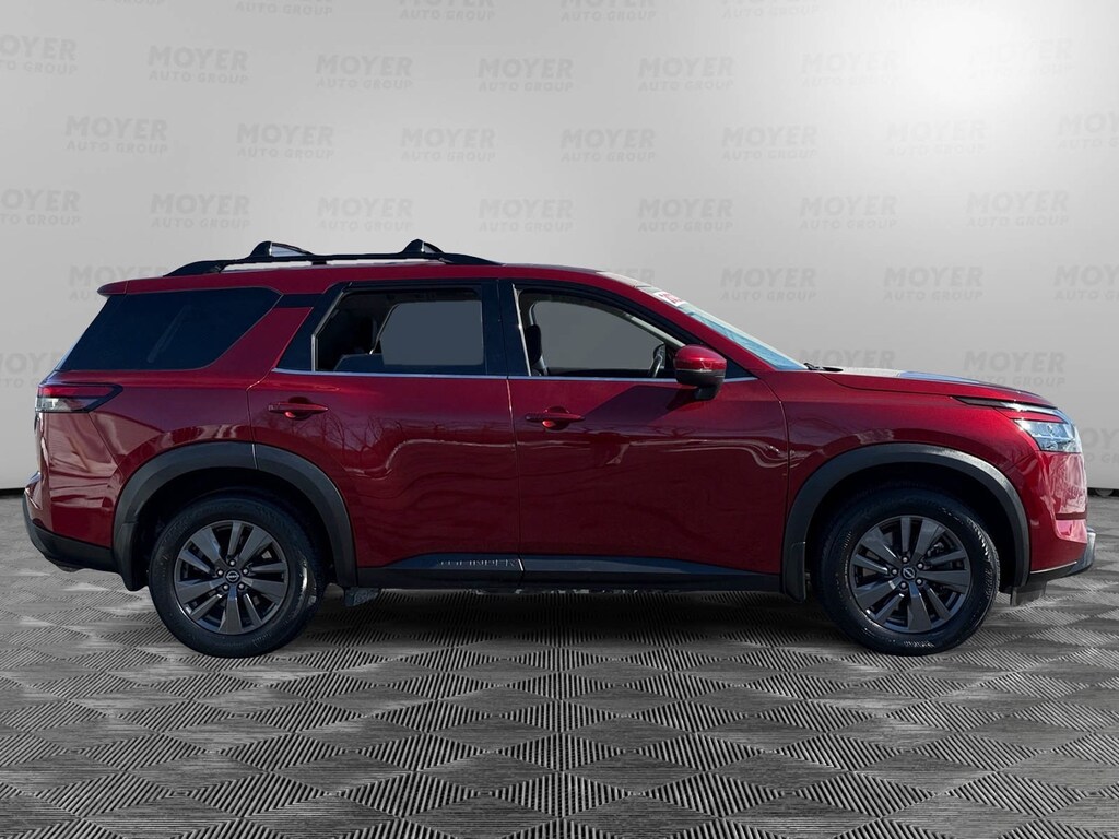 Used 2022 Nissan Pathfinder SV SV 4WD