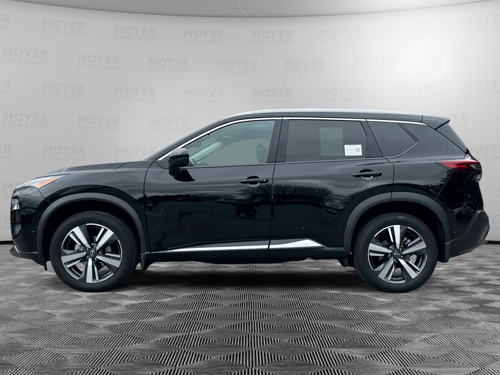 2023 Nissan Rogue SL photo 2