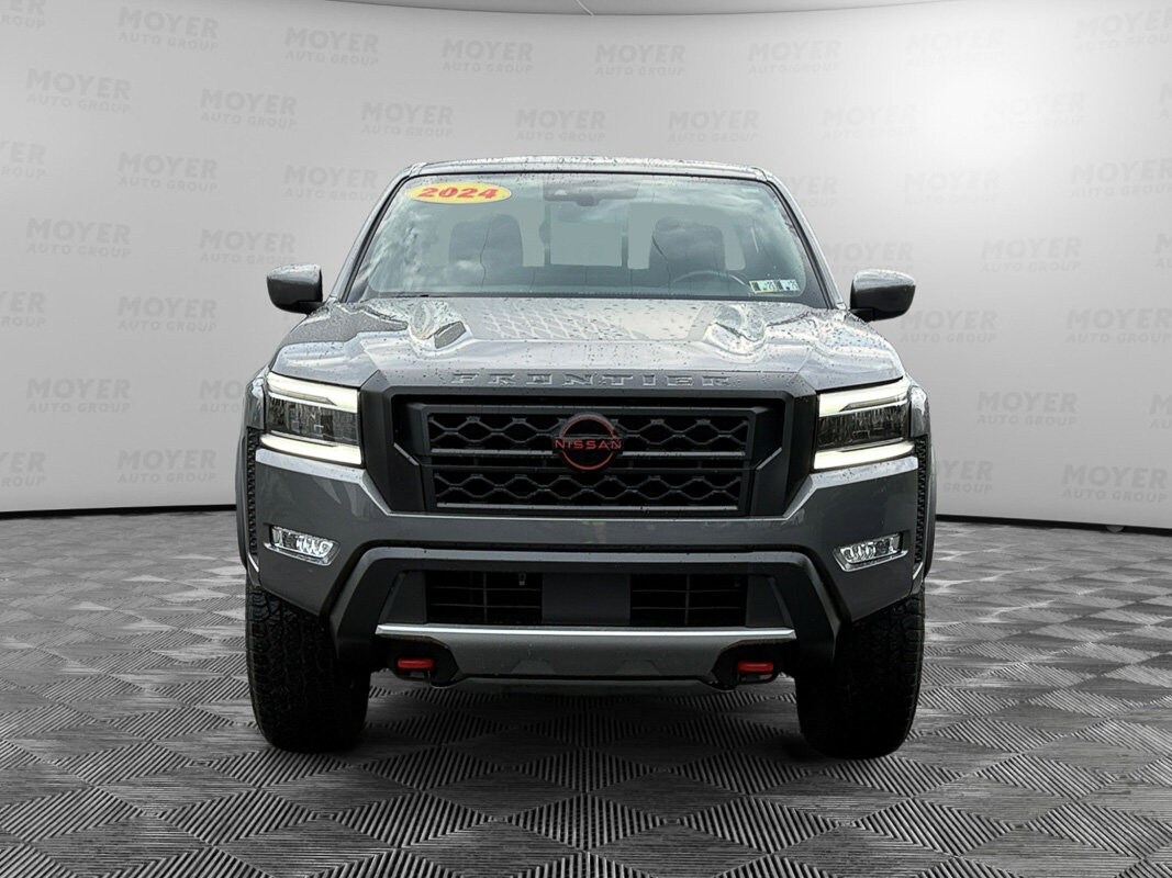 2024 Nissan Frontier PRO-4X photo 3