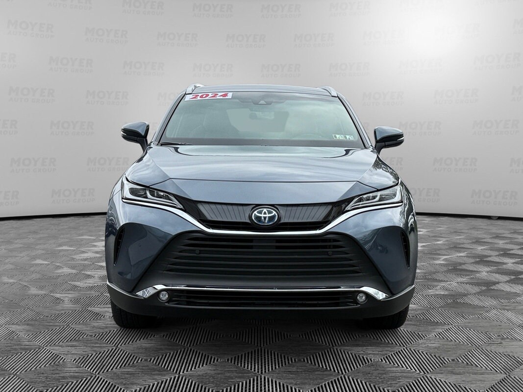 2024 Toyota Venza photo 3