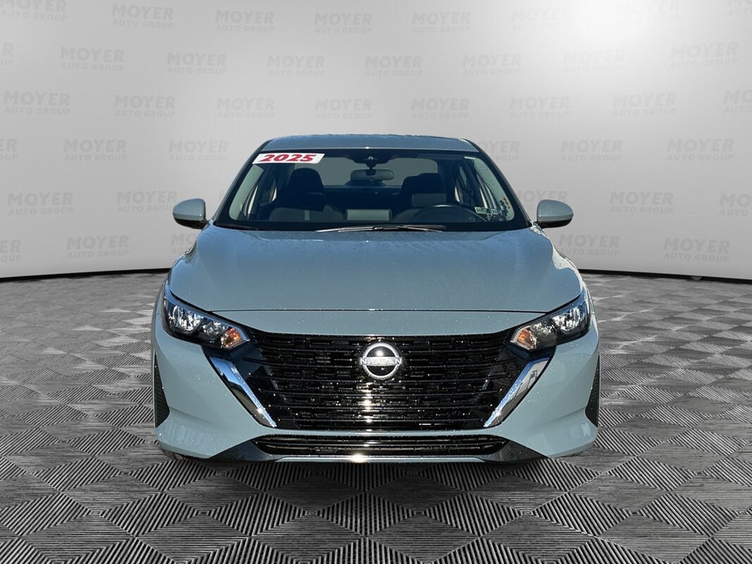 2025 Nissan Sentra SV photo 3