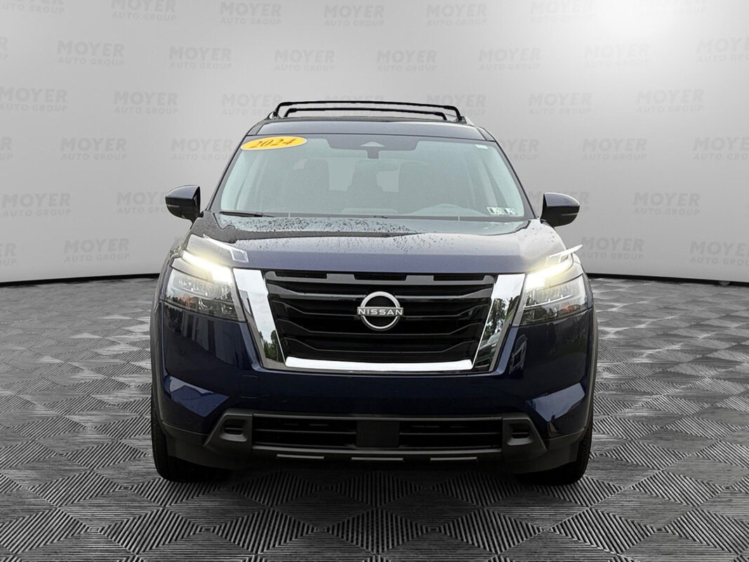 2024 Nissan Pathfinder SV photo 3