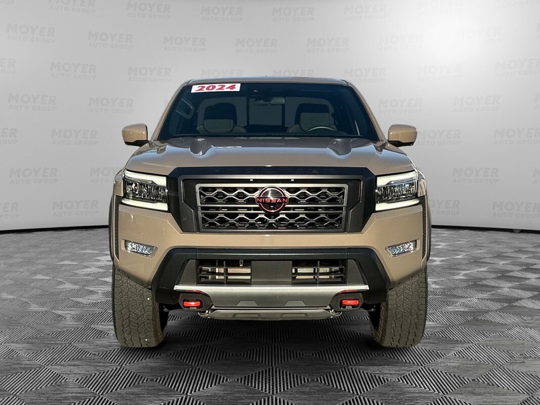 2024 Nissan Frontier PRO-4X Crew Cab photo 3