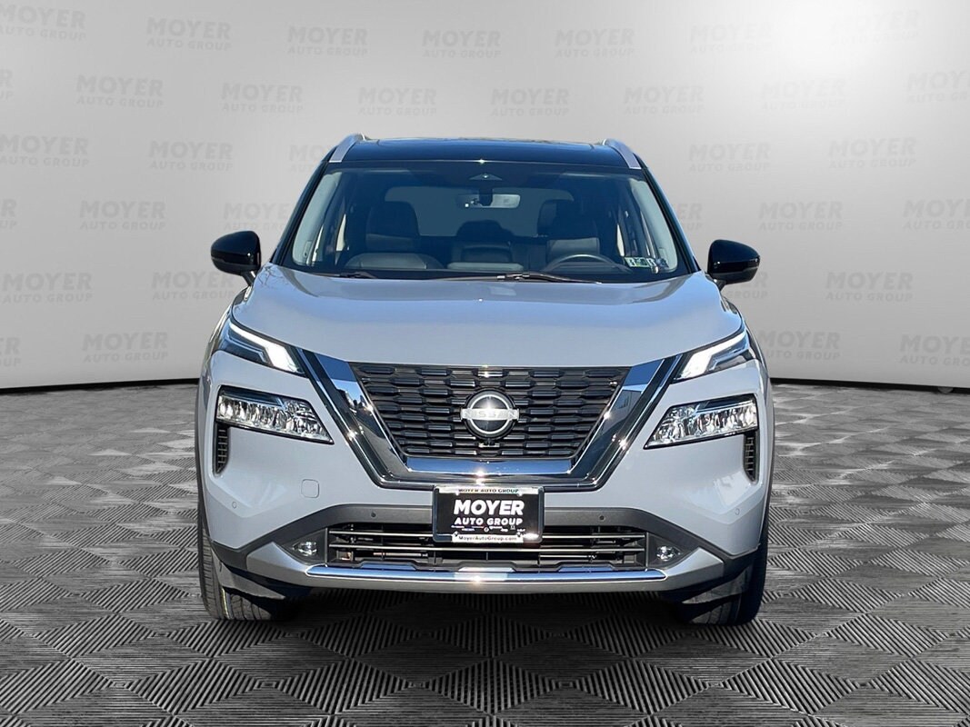 2022 Nissan Rogue Platinum photo 3