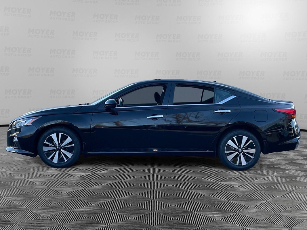 2022 Nissan Altima 2.5 SV photo 2