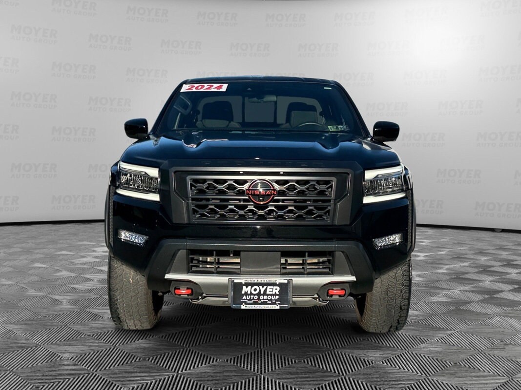 2024 Nissan Frontier PRO-4X Crew Cab photo 3