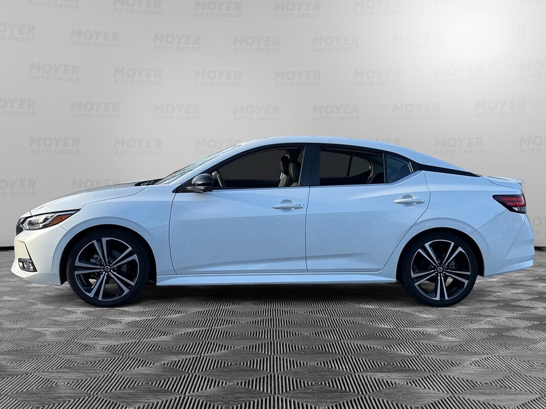 2021 Nissan Sentra SR photo 2