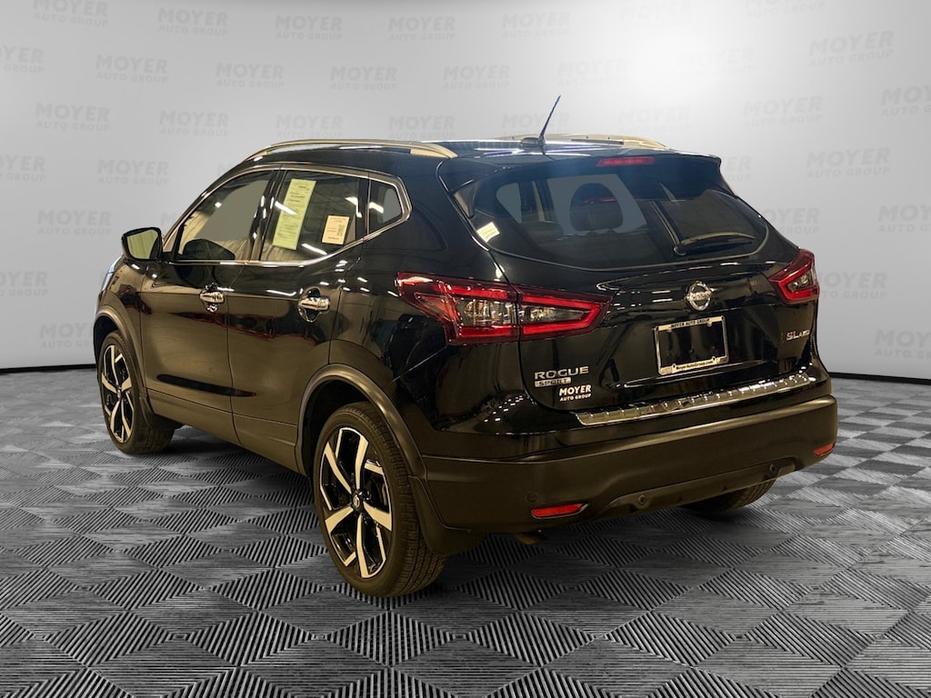 Certified 2022 Nissan Rogue Sport SL AWD SL