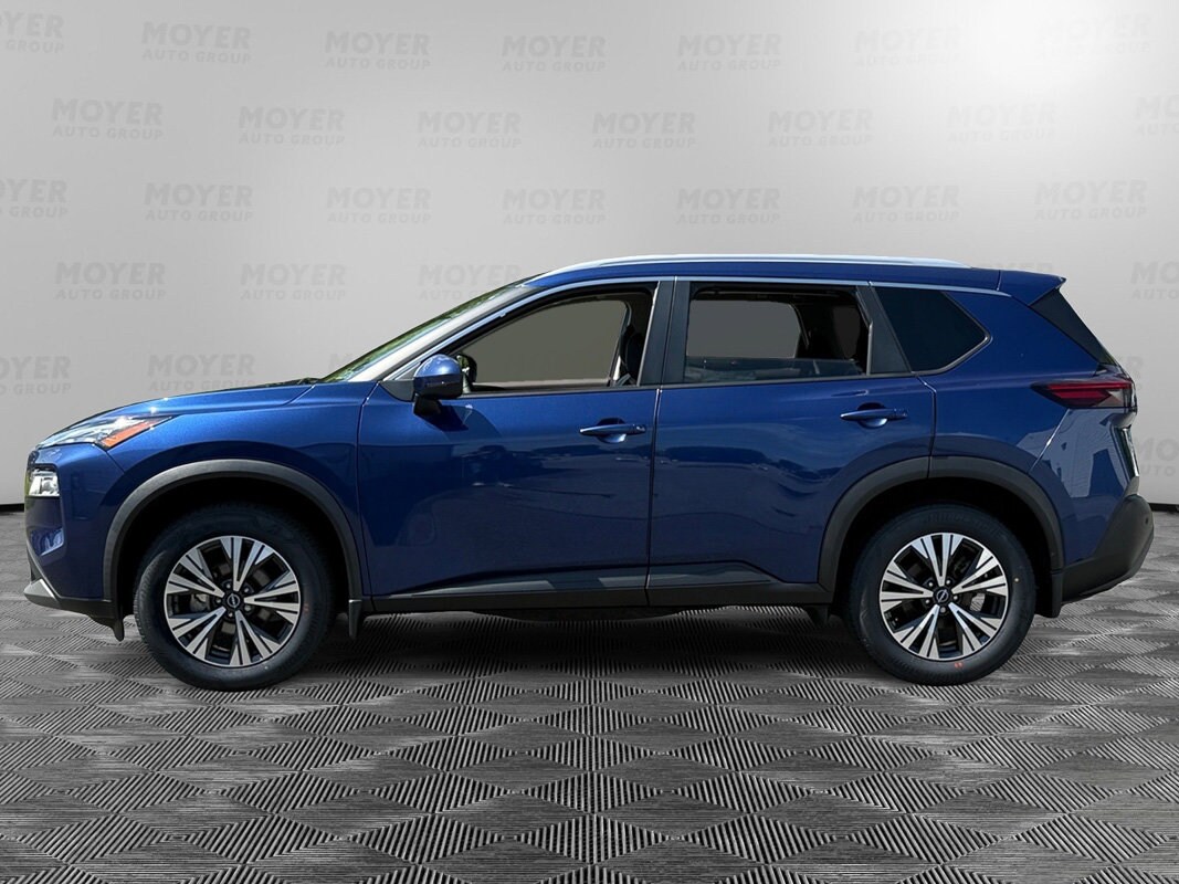 2022 Nissan Rogue SV photo 3