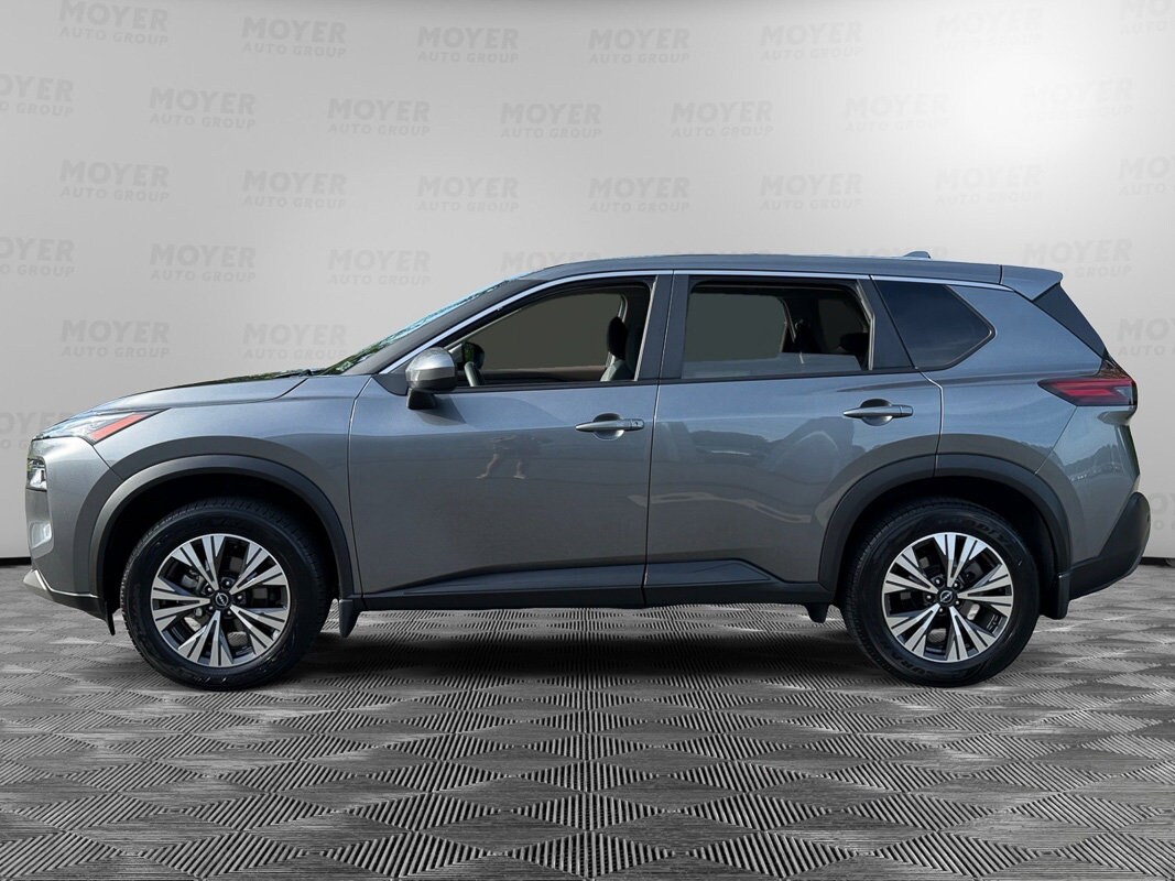 2023 Nissan Rogue SV photo 2