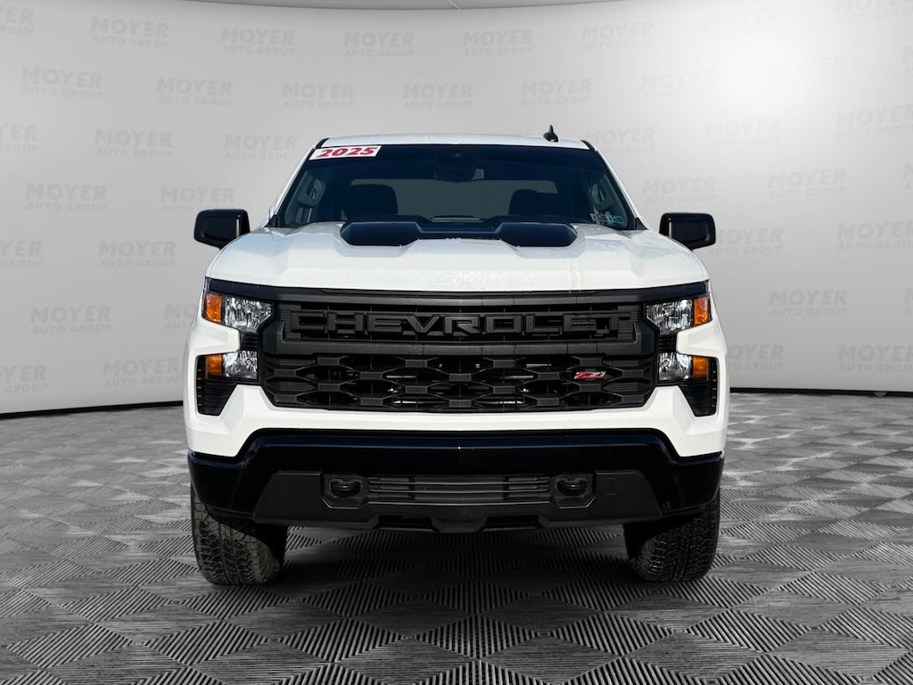 Used 2025 Chevrolet Silverado 1500 Custom Trail Boss 4WD Crew Cab 147 Custom Trail Boss