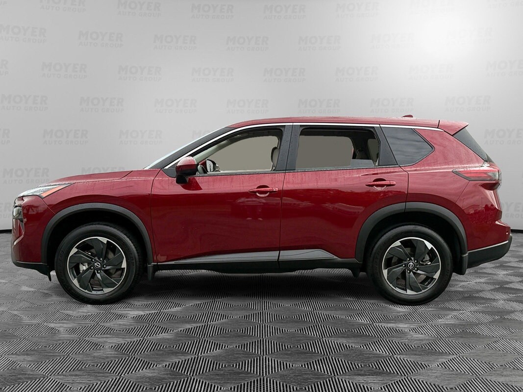2024 Nissan Rogue SV photo 2