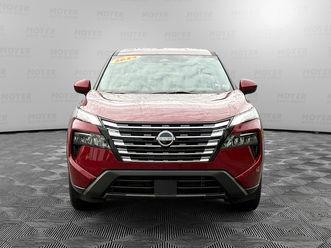 2024 Nissan Rogue SV photo 3