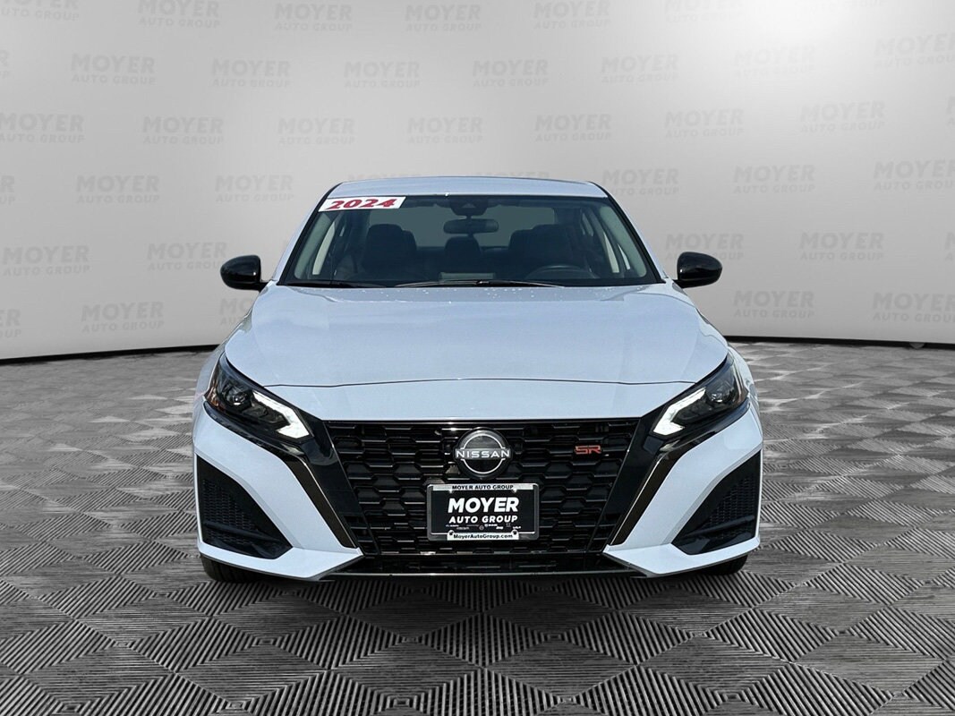 2024 Nissan Altima 2.5 SR photo 2