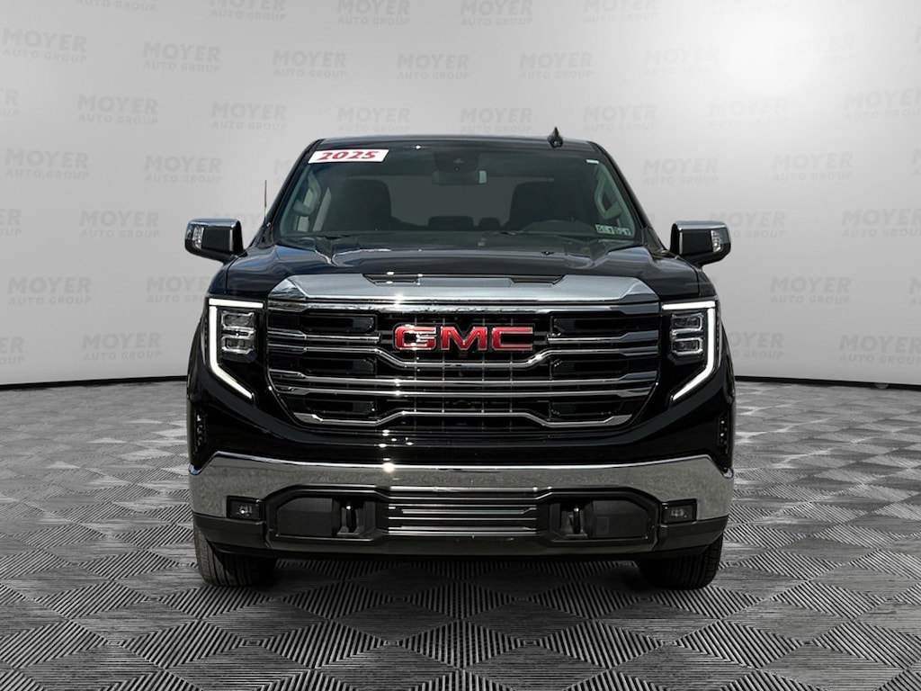 Used 2025 GMC Sierra 1500 SLT 4WD Crew Cab 147 SLT