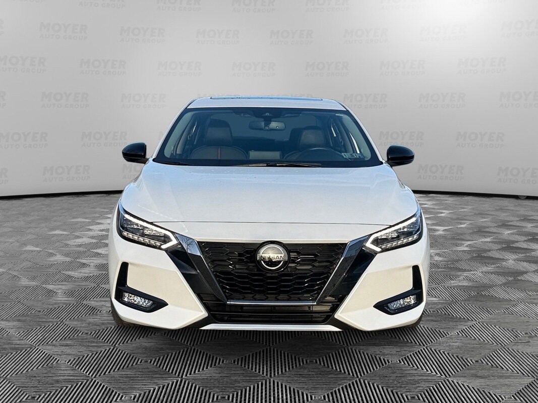 2021 Nissan Sentra SR photo 3