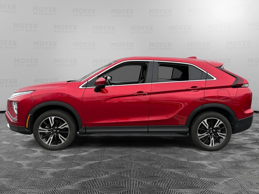 2024 Mitsubishi Eclipse Cross SE photo 2
