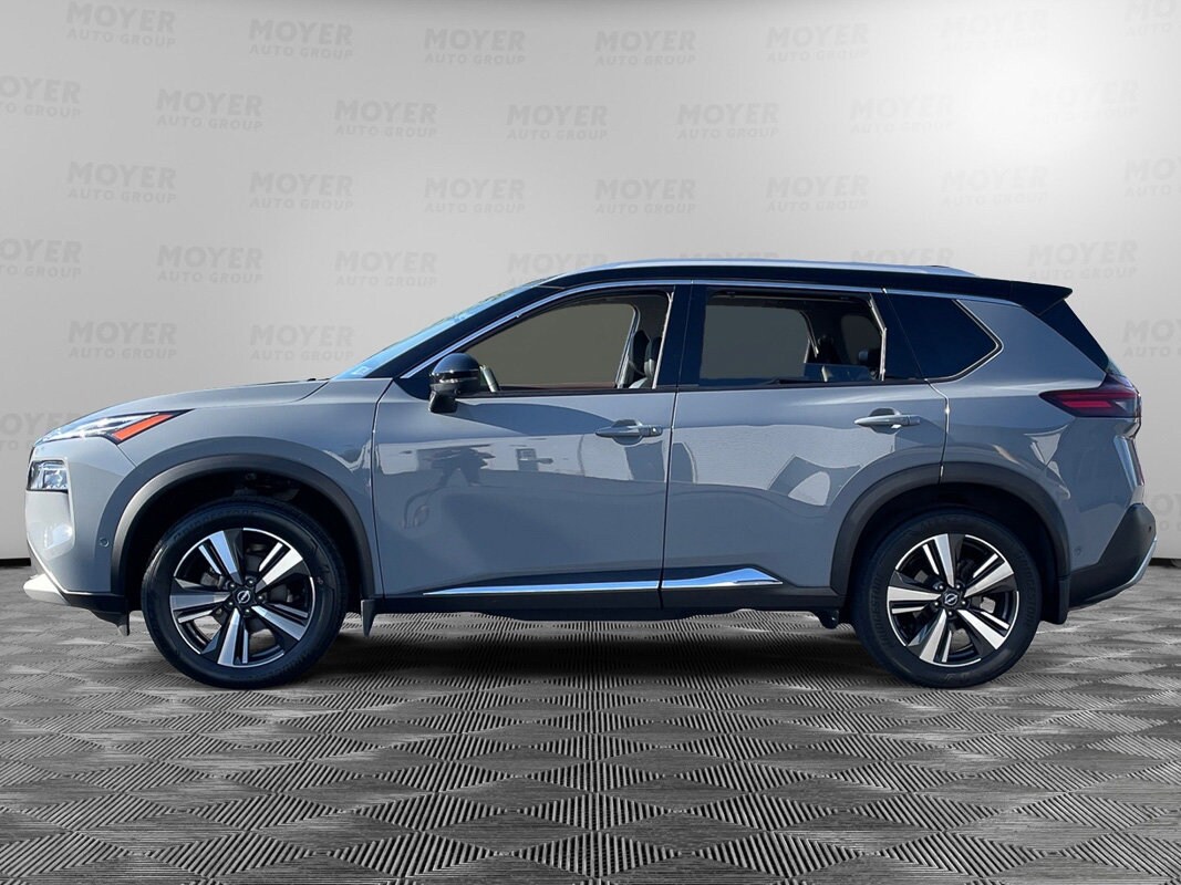 2022 Nissan Rogue Platinum photo 2