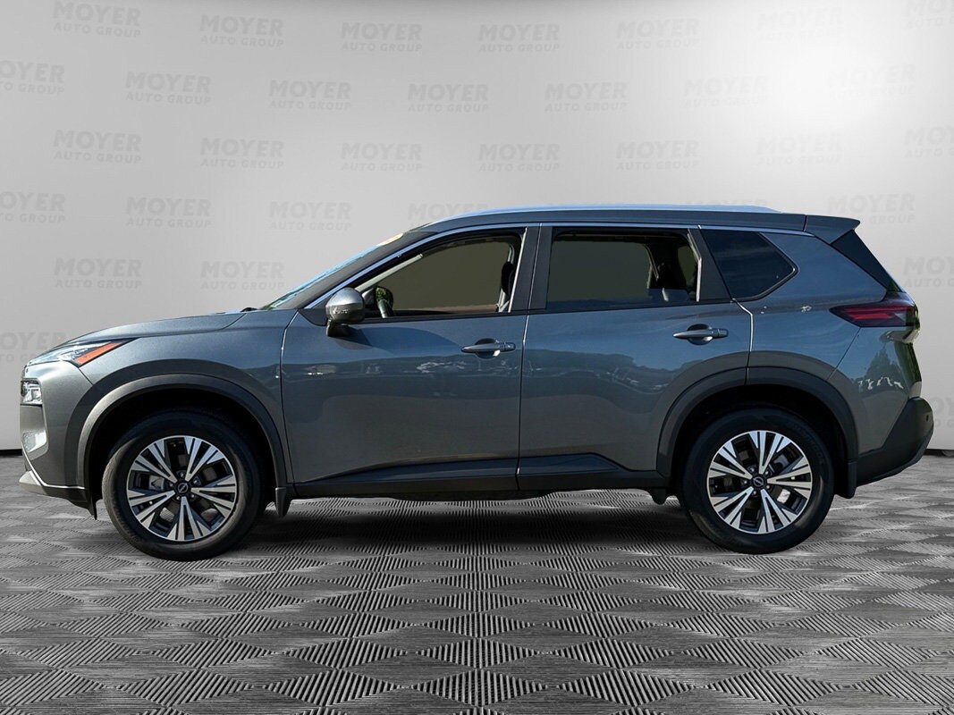 2023 Nissan Rogue SV photo 2