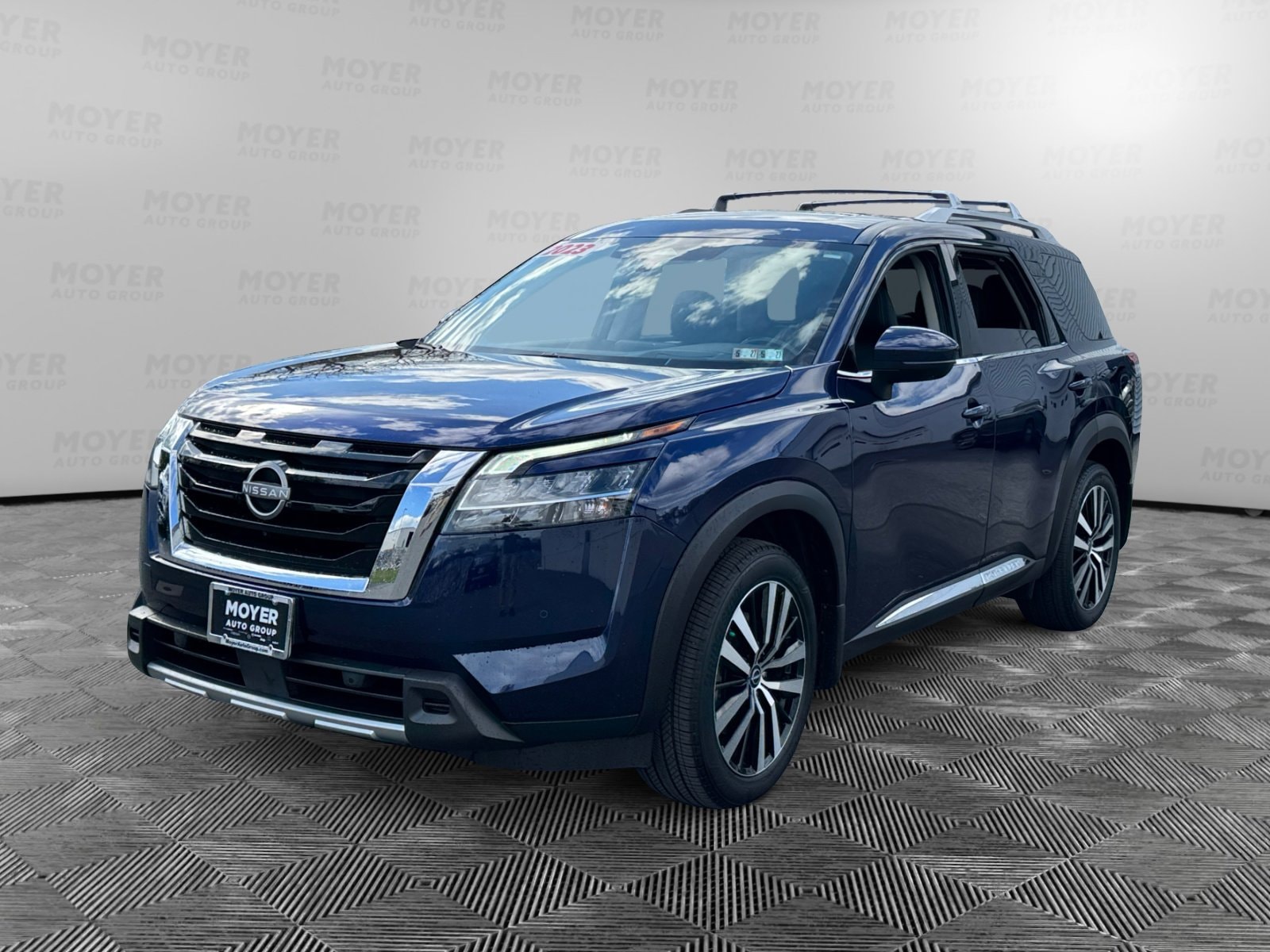 2023 Nissan Pathfinder Platinum 4WD 