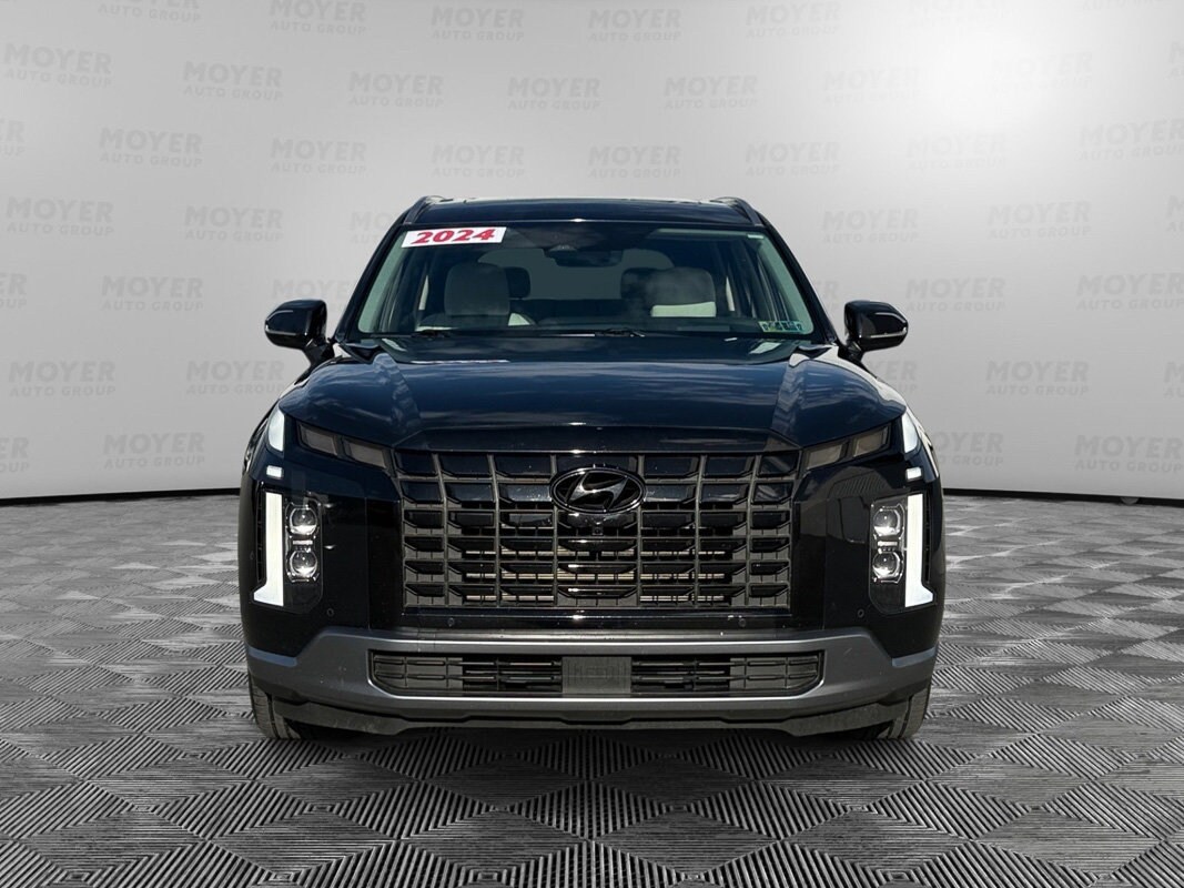 2024 Hyundai Palisade Limited photo 2